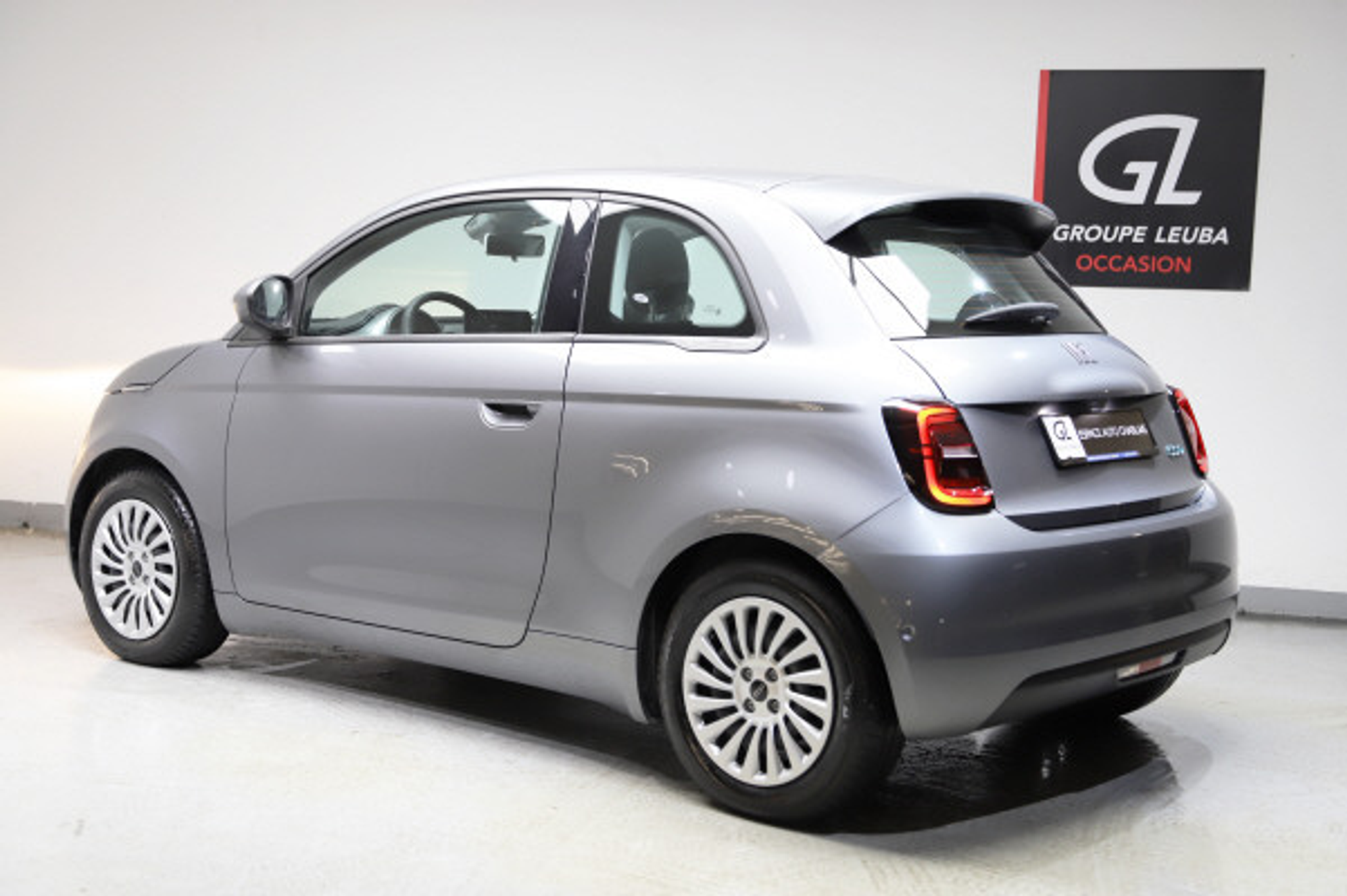 listing desktop thumbnail image 2