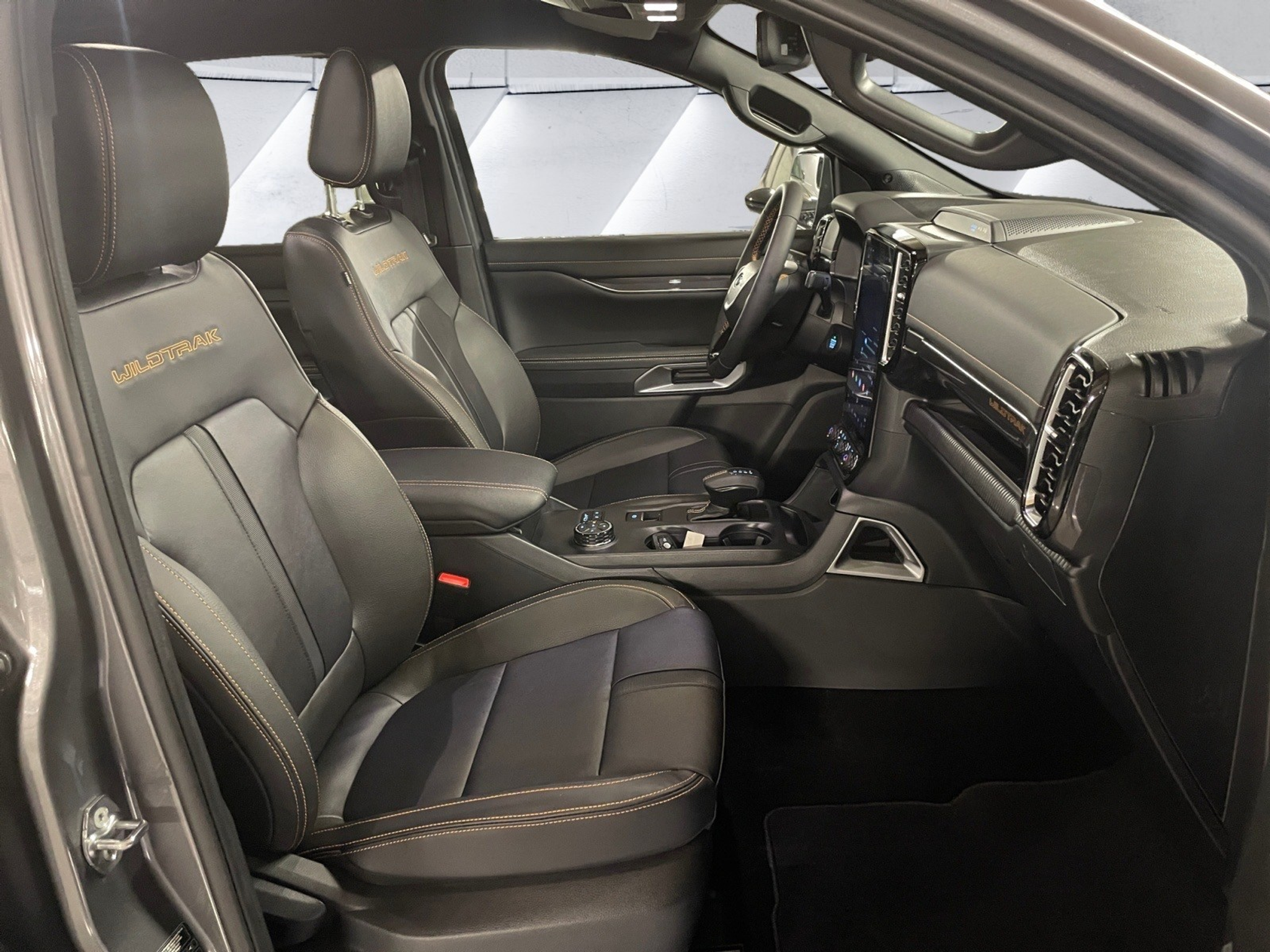 listing desktop thumbnail image 13