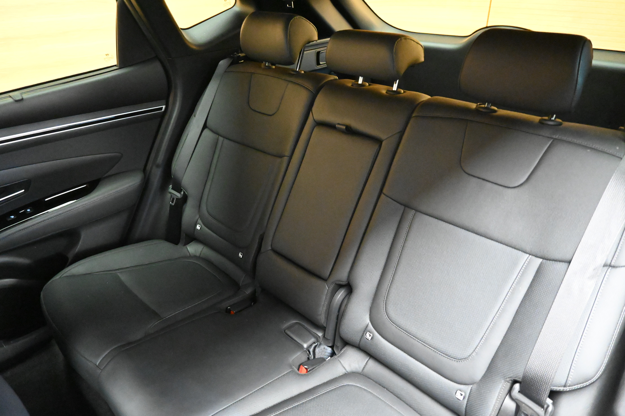 listing desktop thumbnail image 7