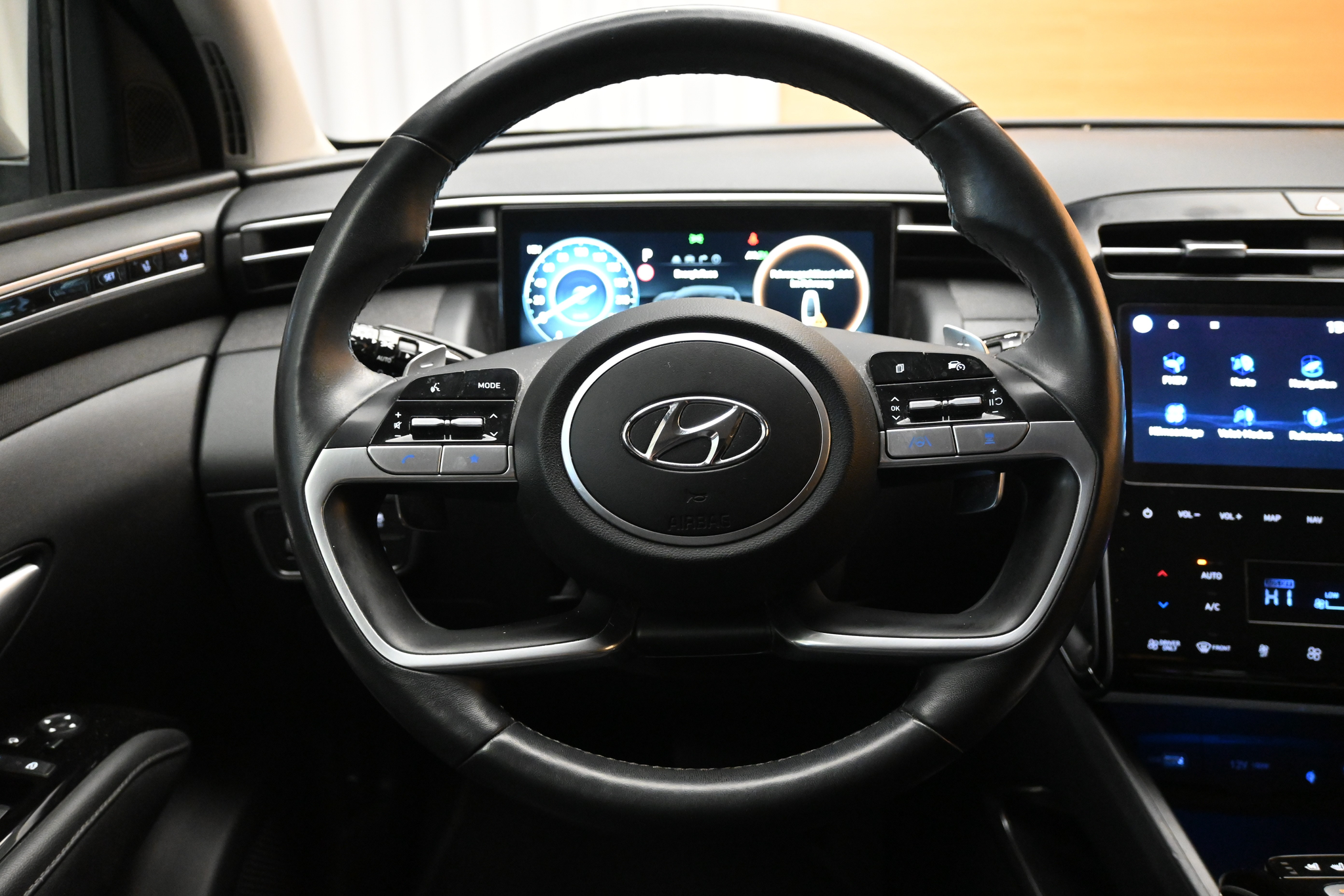 listing desktop thumbnail image 12