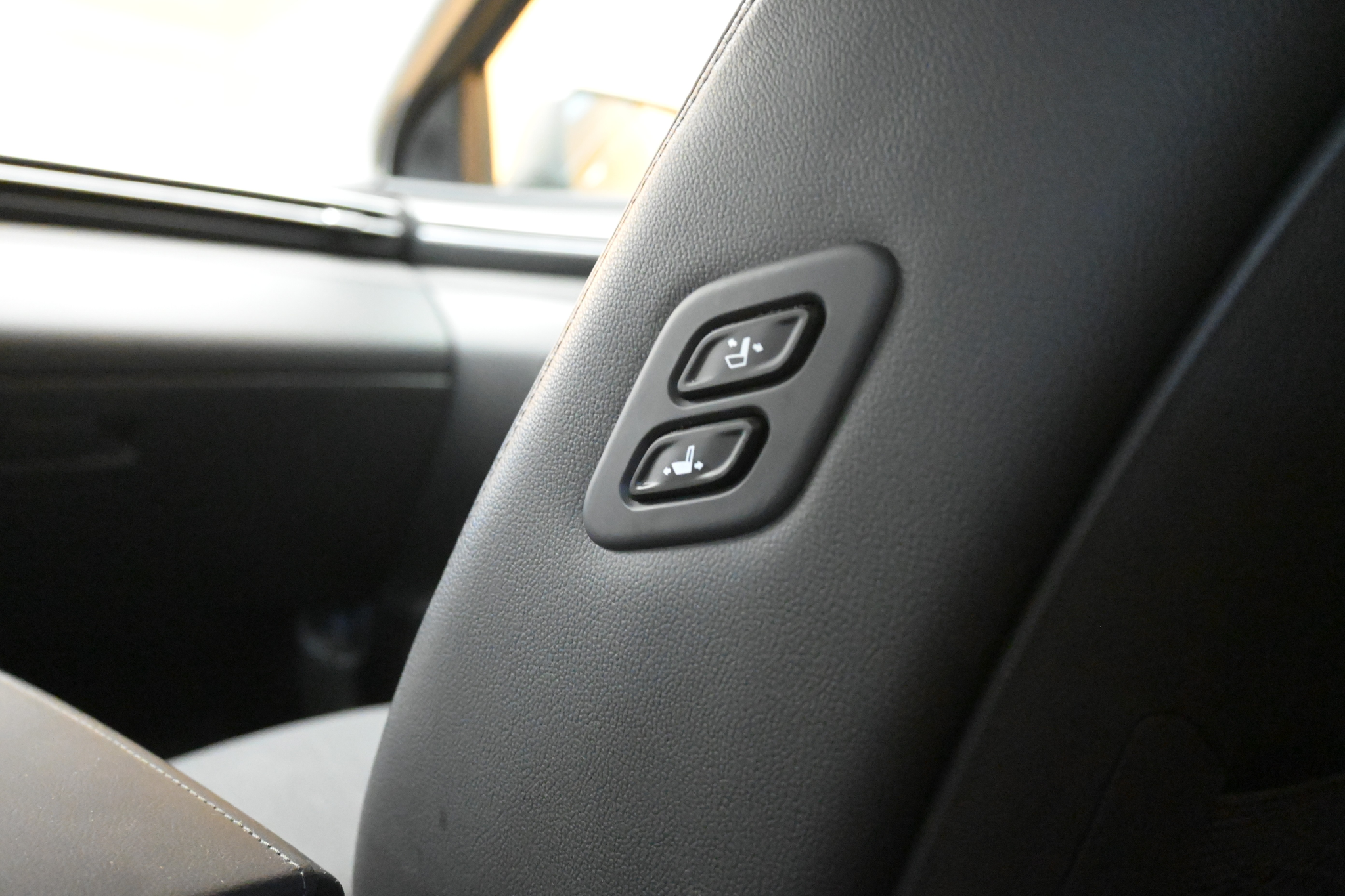 listing desktop thumbnail image 10