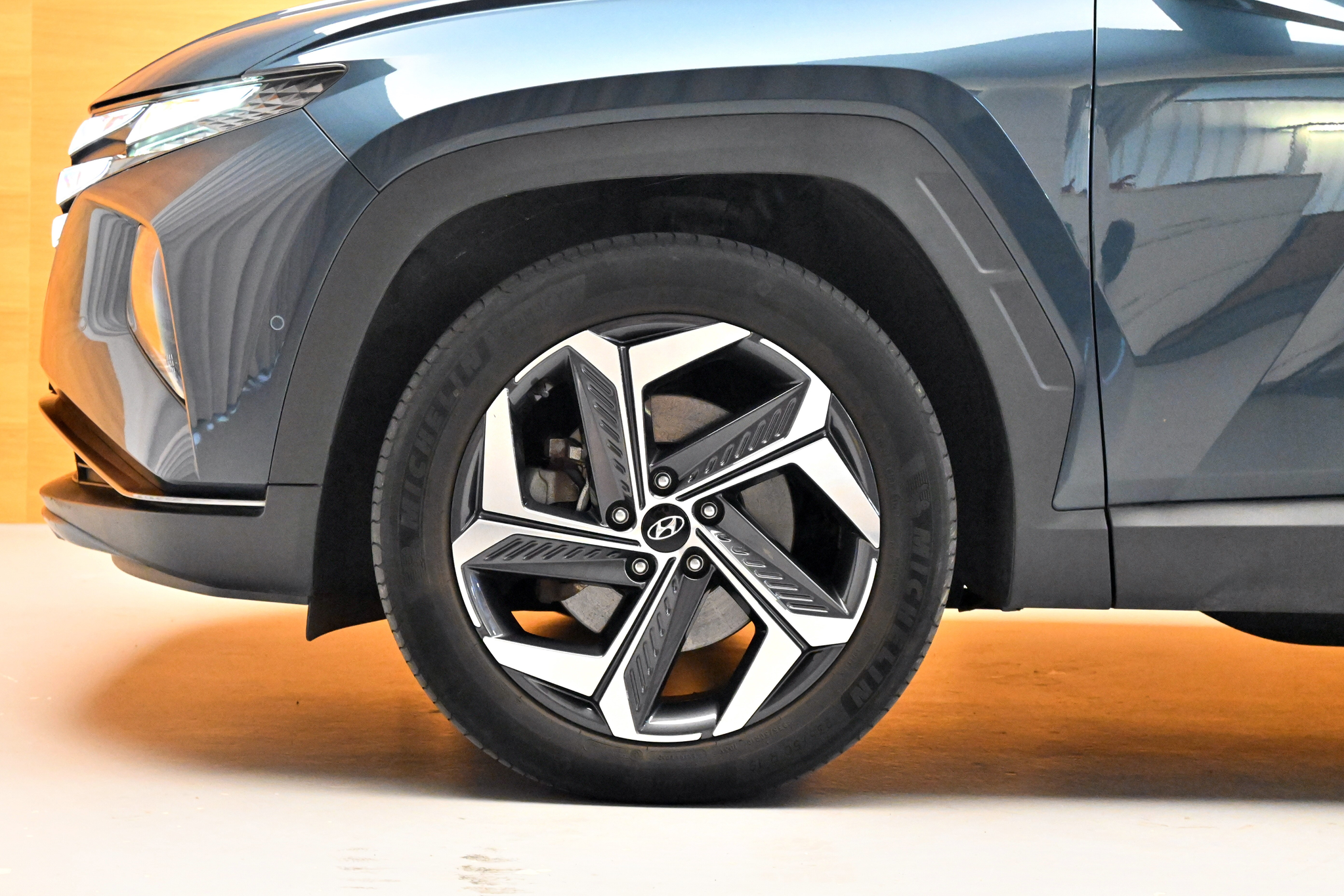 listing desktop thumbnail image 5