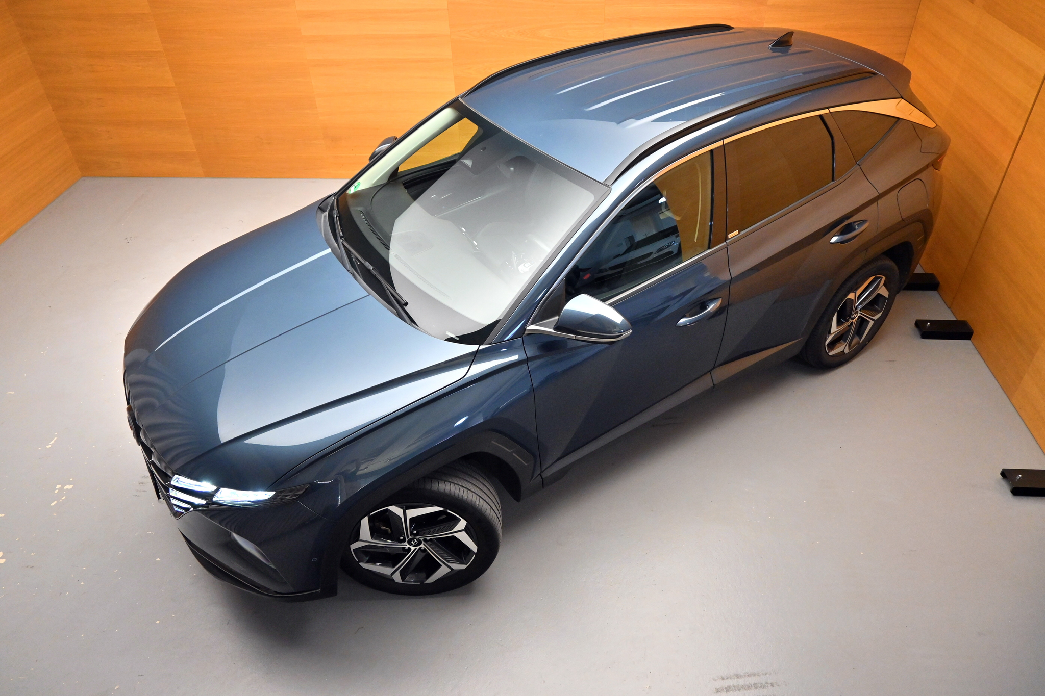 listing desktop thumbnail image 2