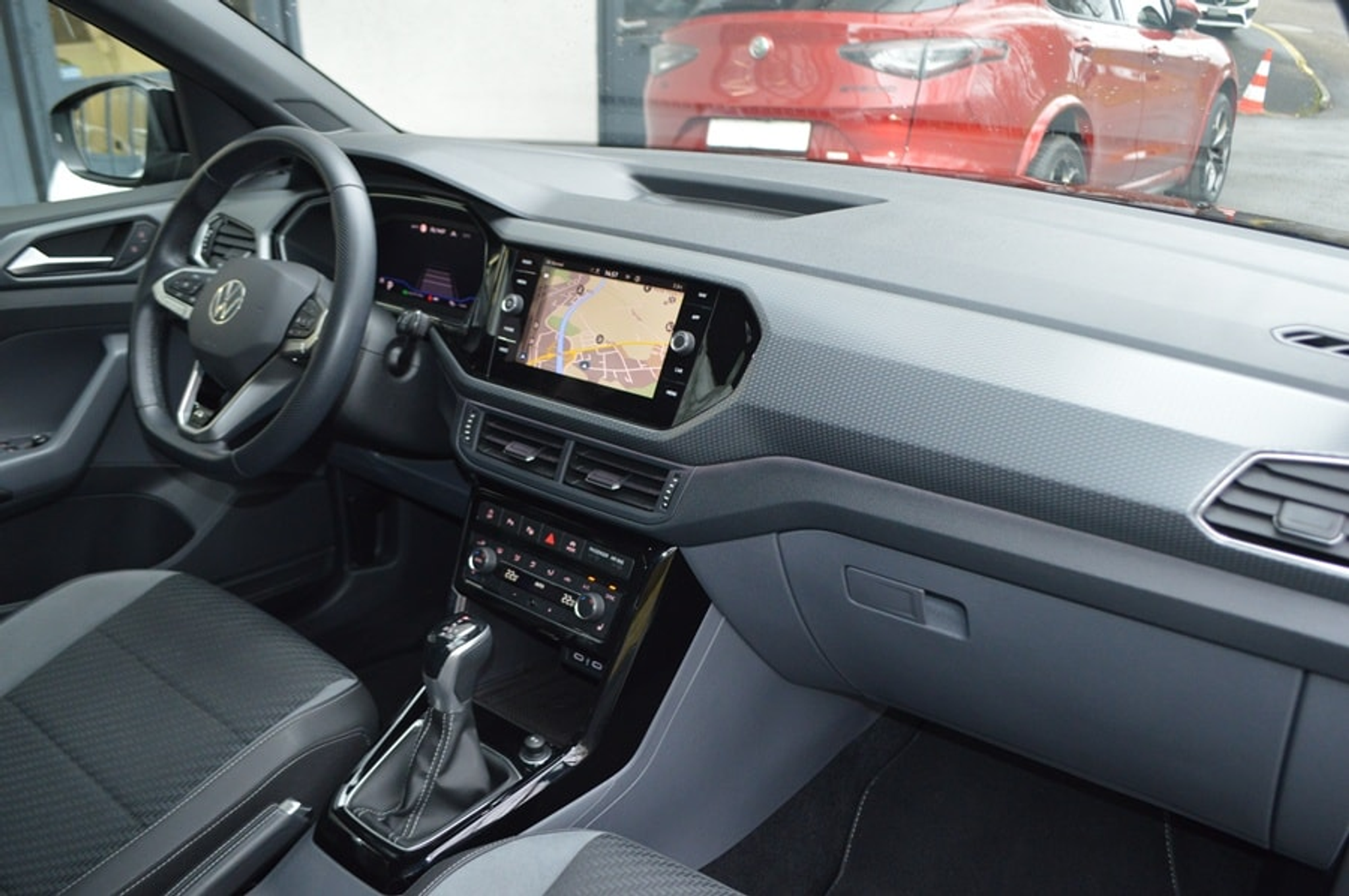 listing desktop thumbnail image 8