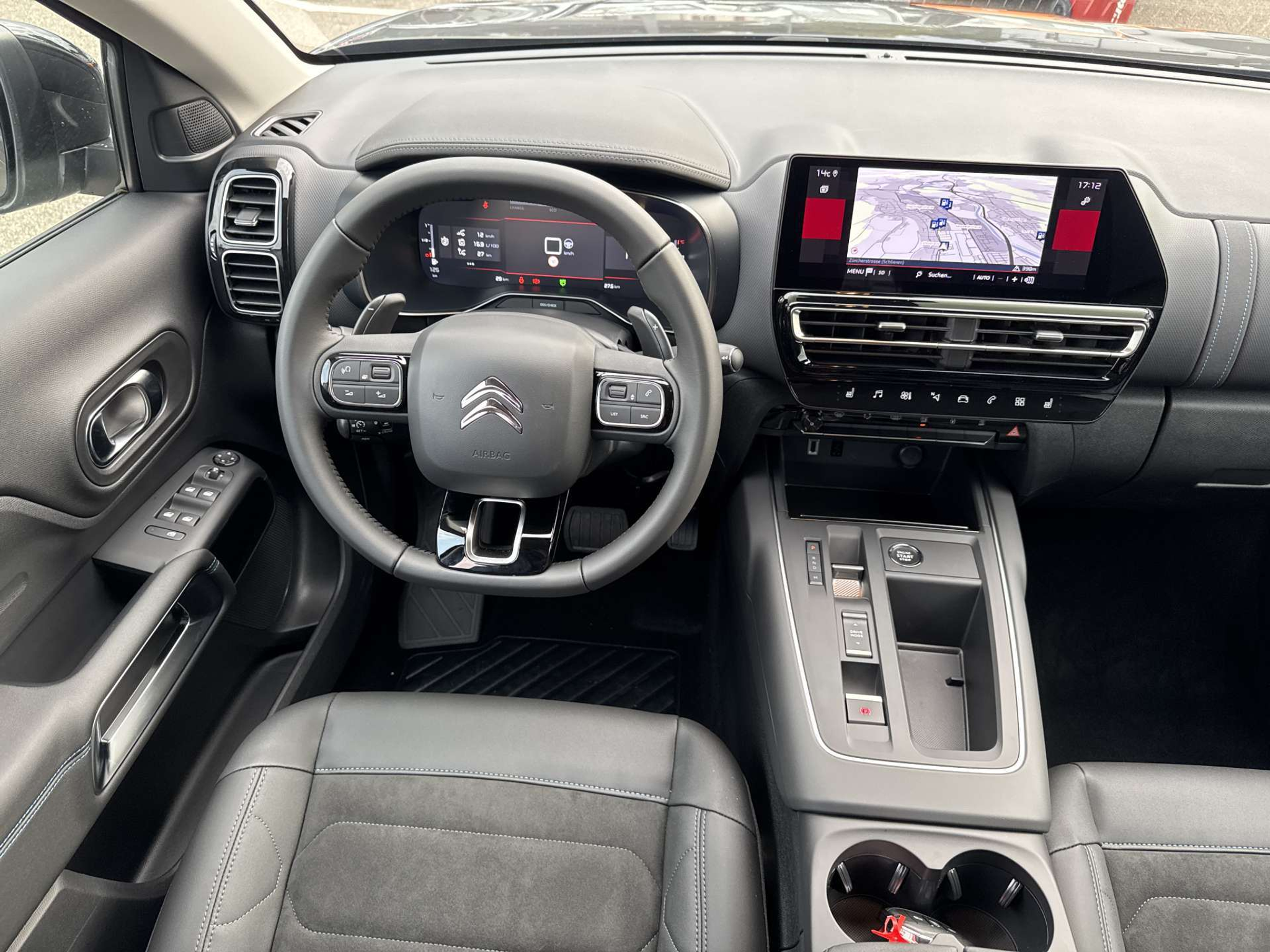 listing desktop thumbnail image 3