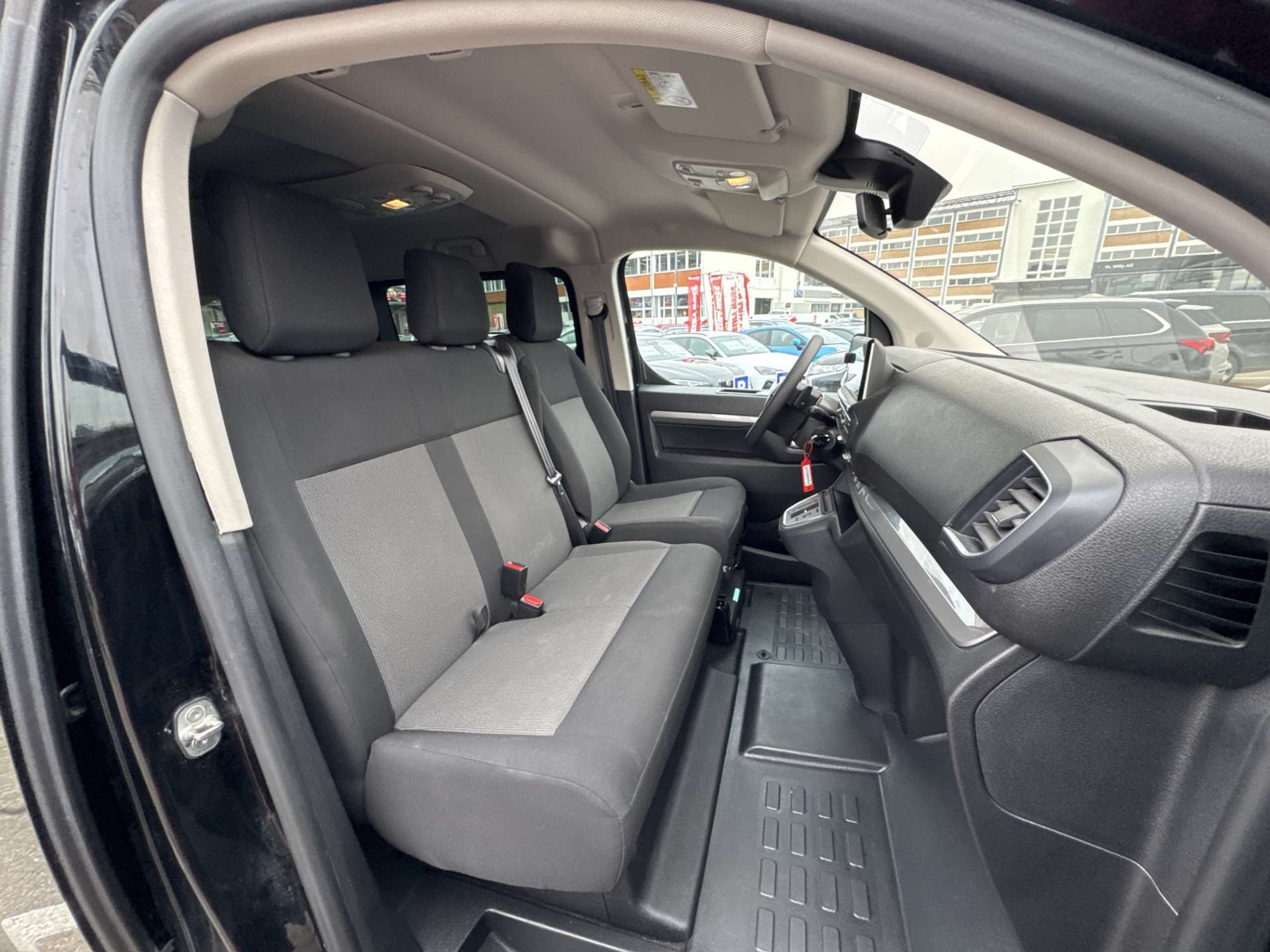 listing desktop thumbnail image 12