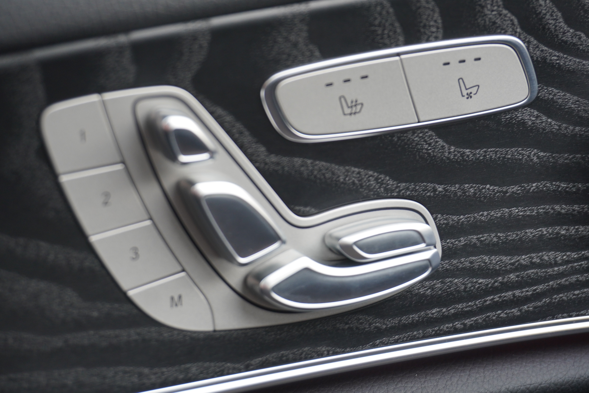 listing desktop thumbnail image 28