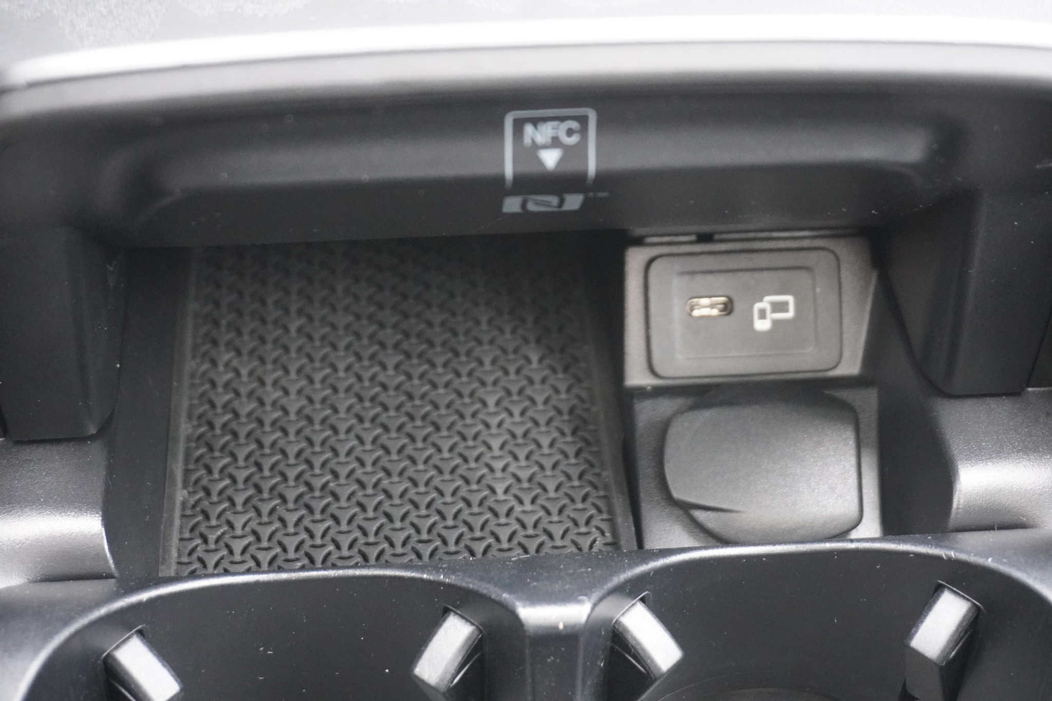 listing desktop thumbnail image 30