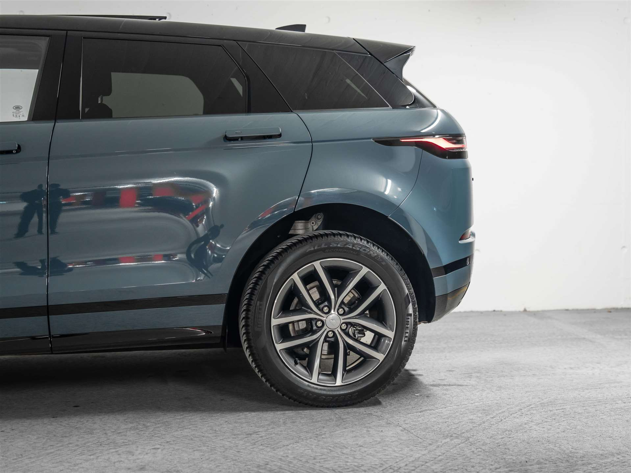 listing desktop thumbnail image 20