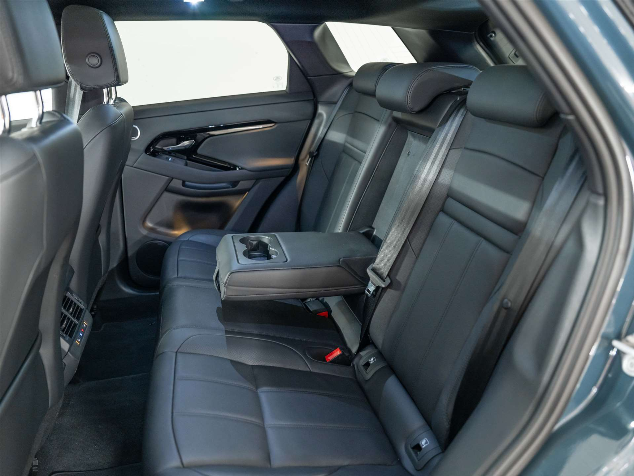 listing desktop thumbnail image 15