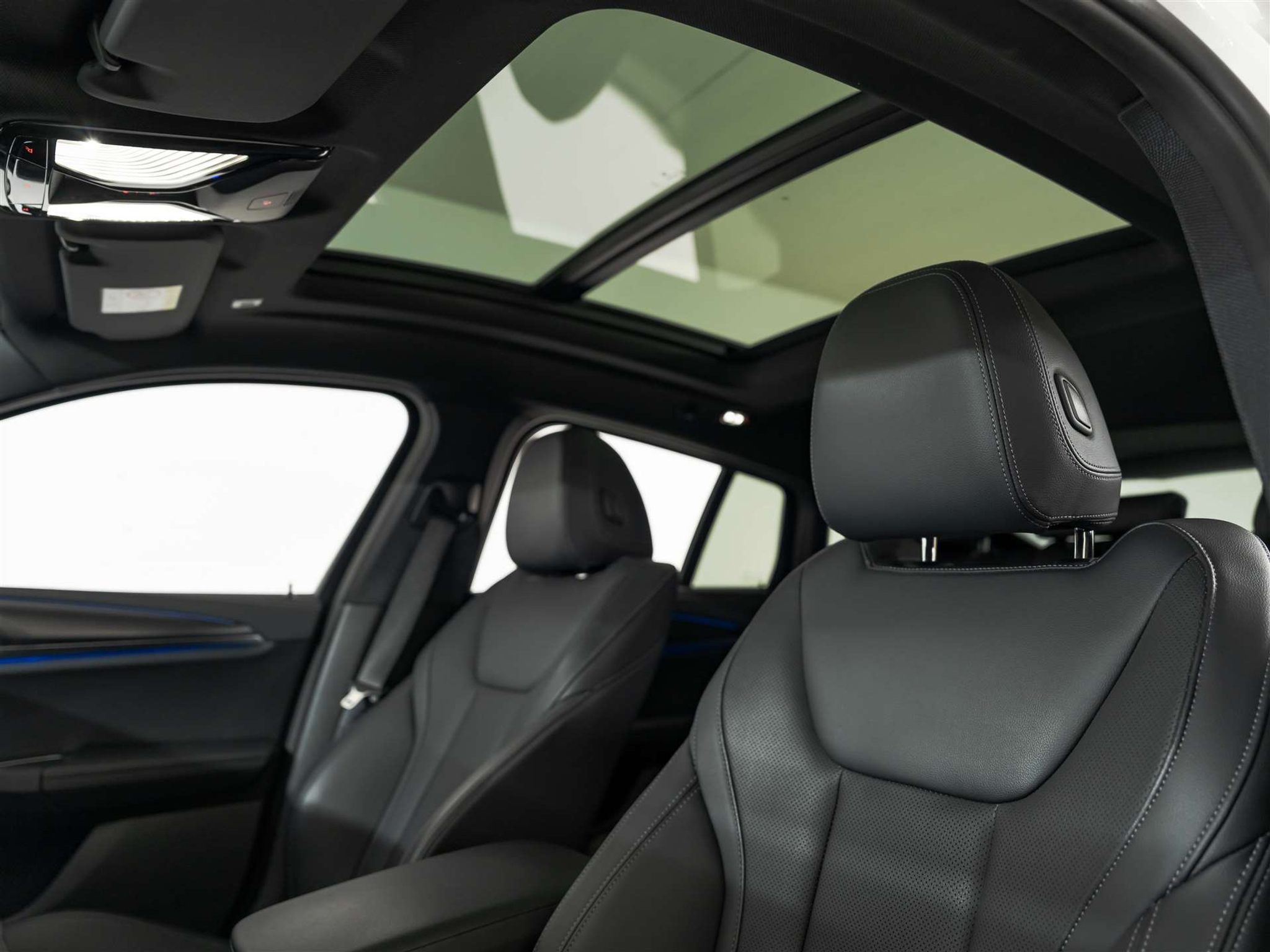 listing desktop thumbnail image 11