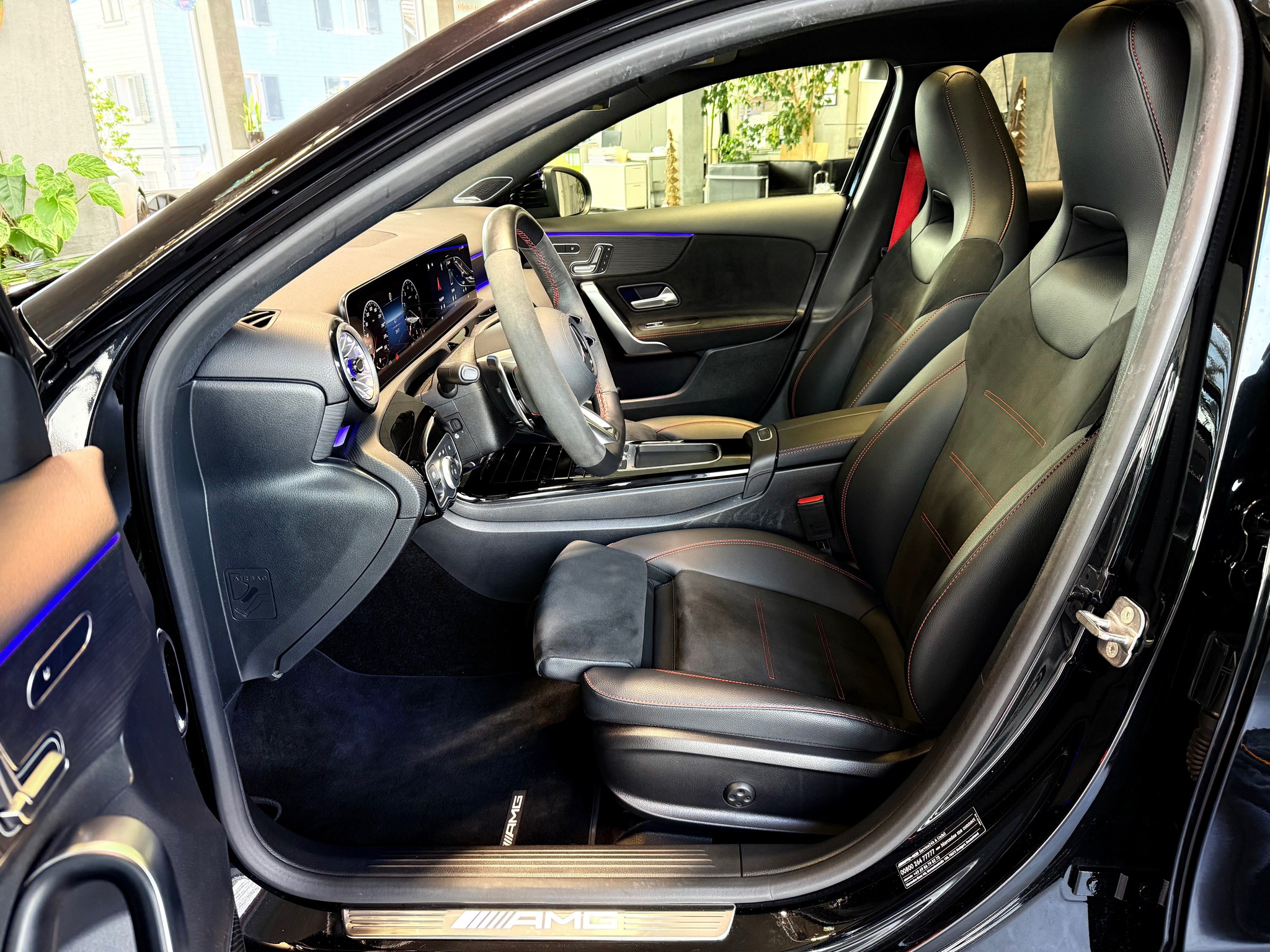 listing desktop thumbnail image 9