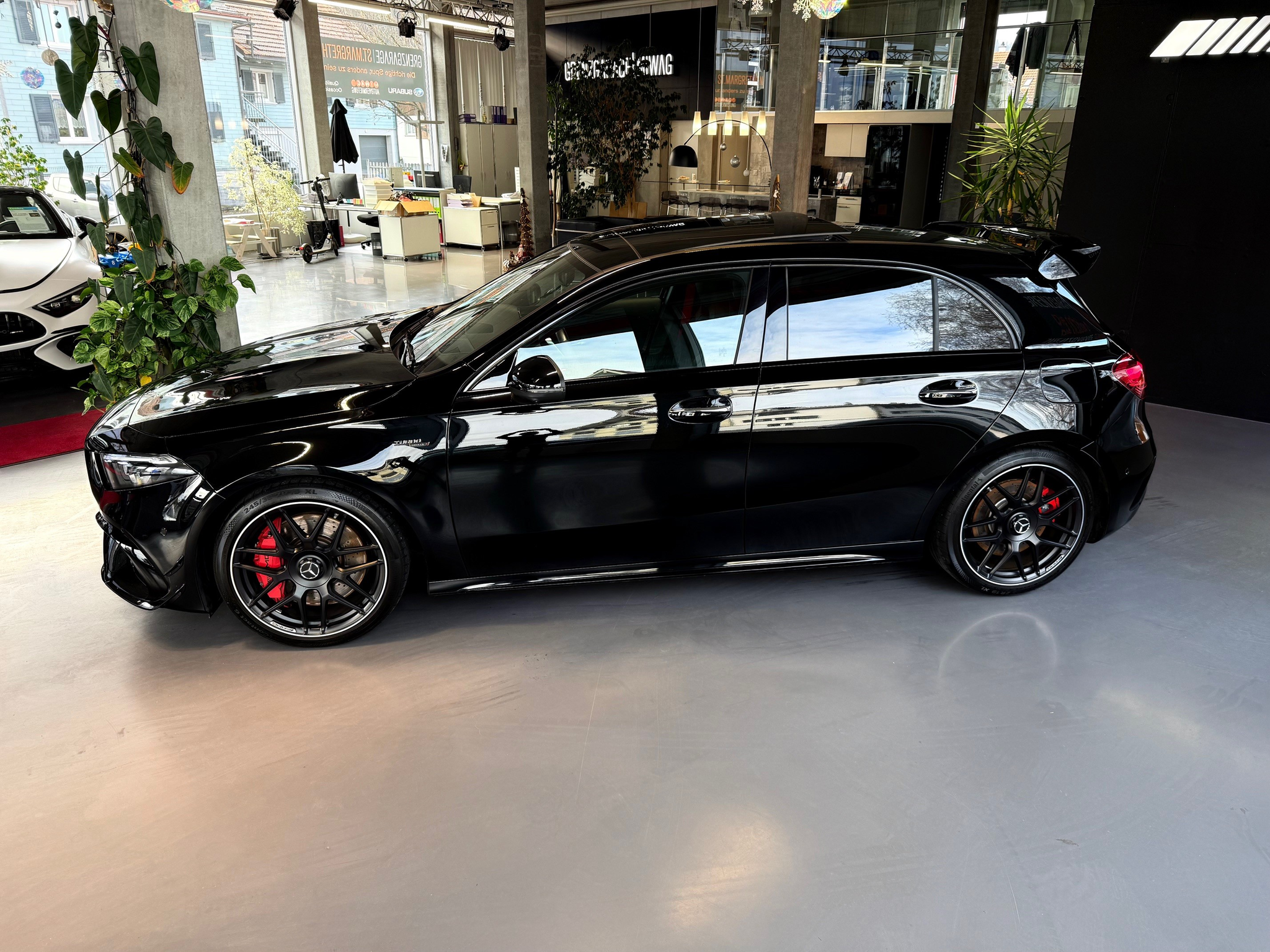 listing desktop thumbnail image 2