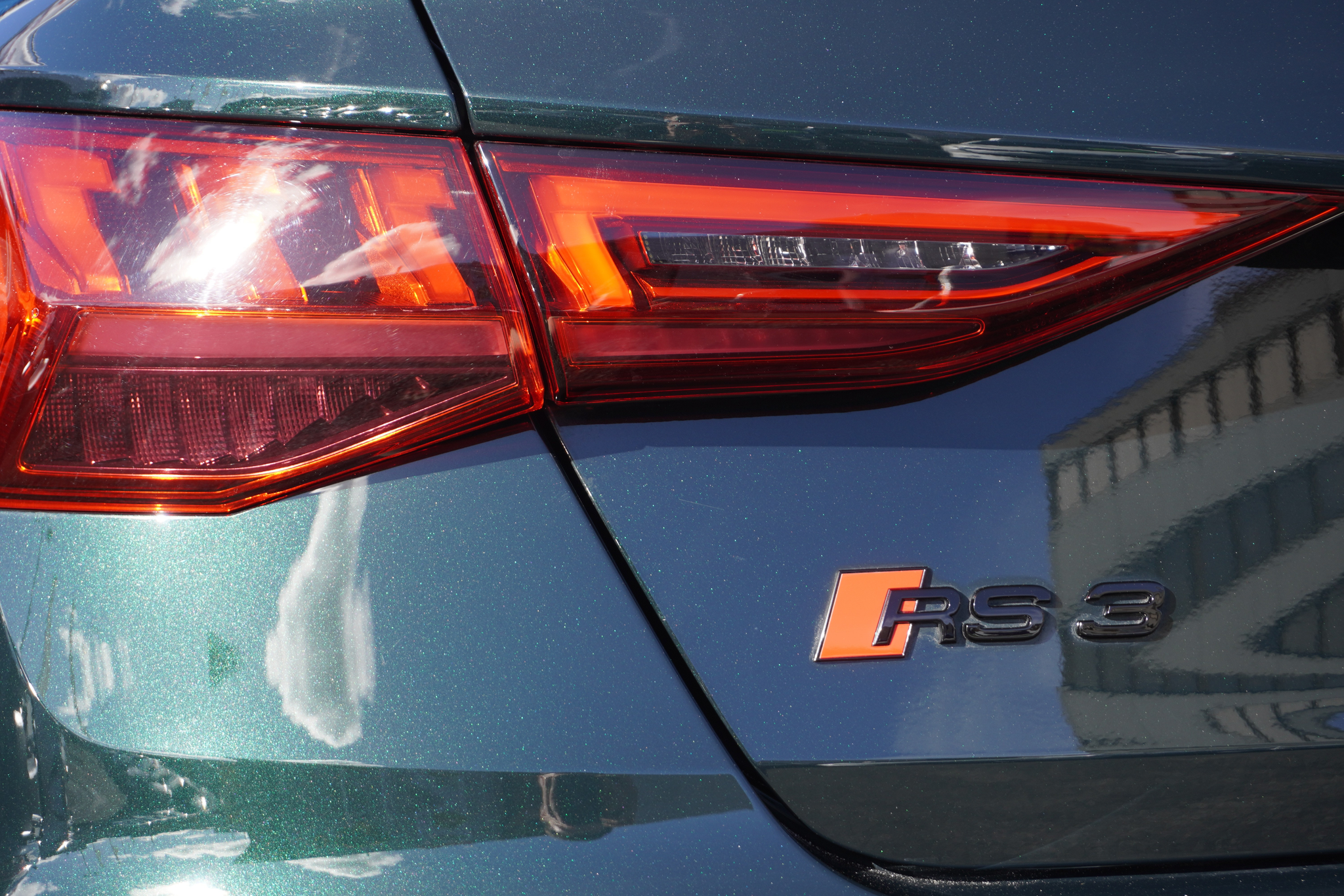 listing desktop thumbnail image 30