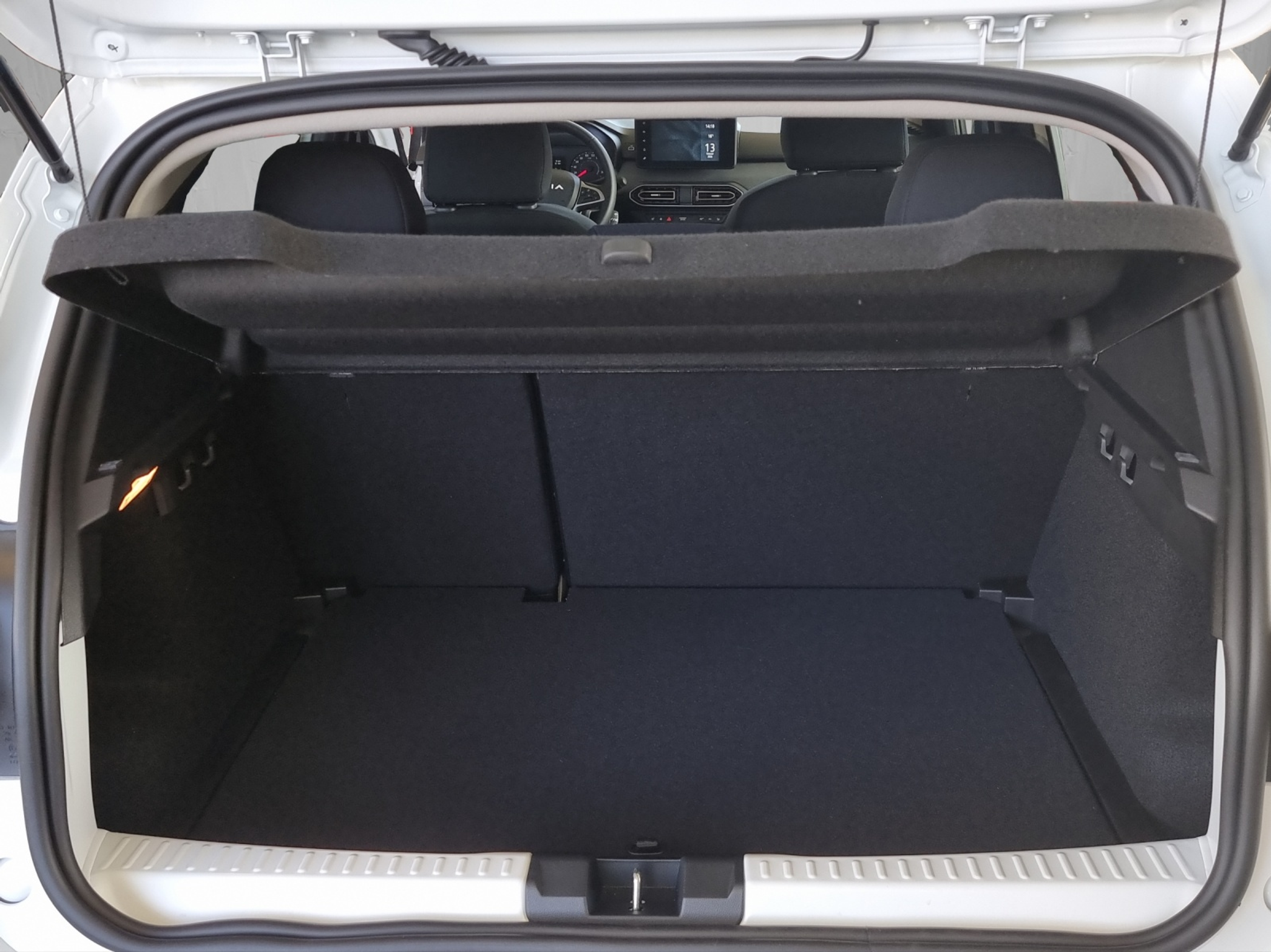 listing desktop thumbnail image 9