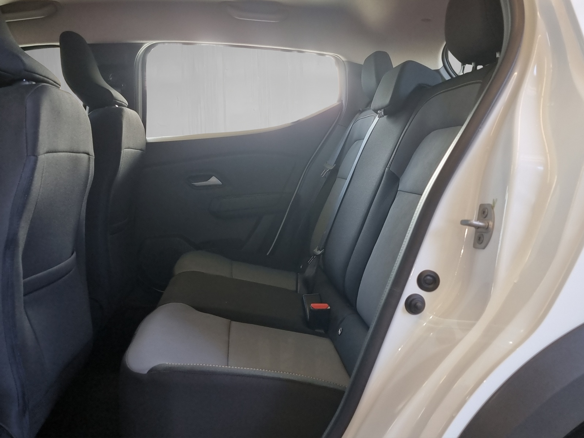 listing desktop thumbnail image 7