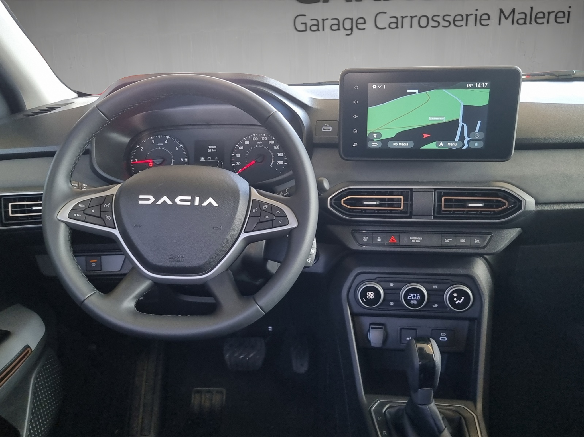 listing desktop thumbnail image 8