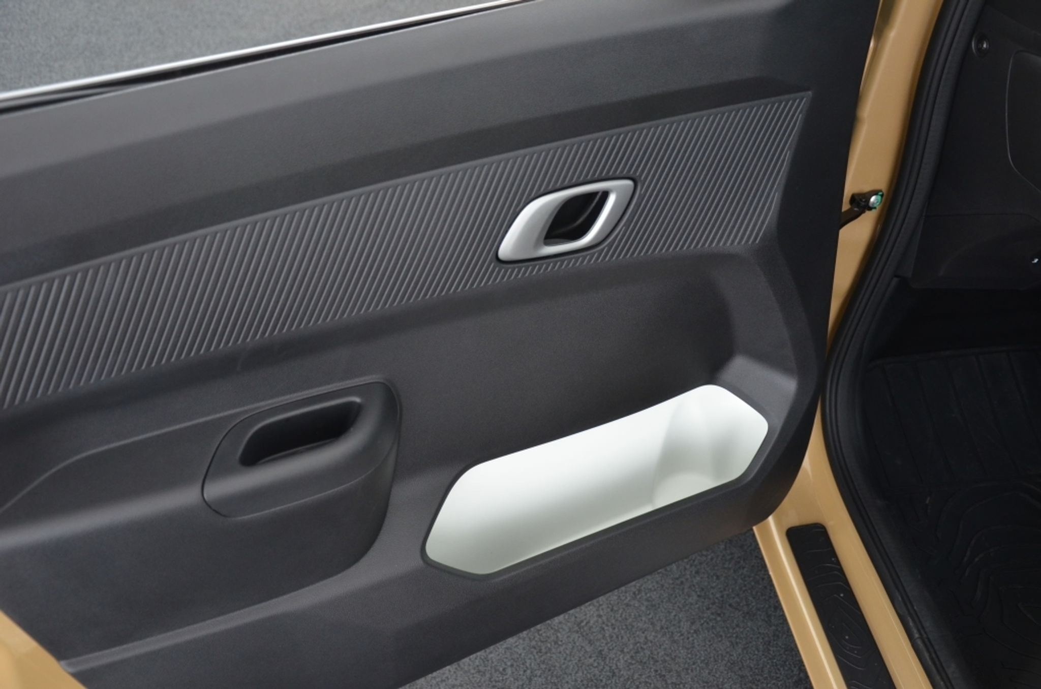 listing desktop thumbnail image 24