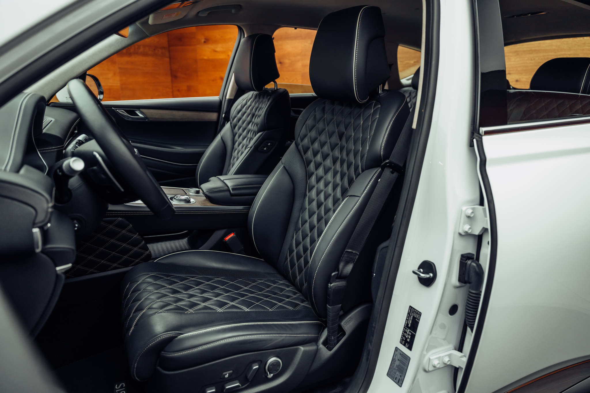 listing desktop thumbnail image 5