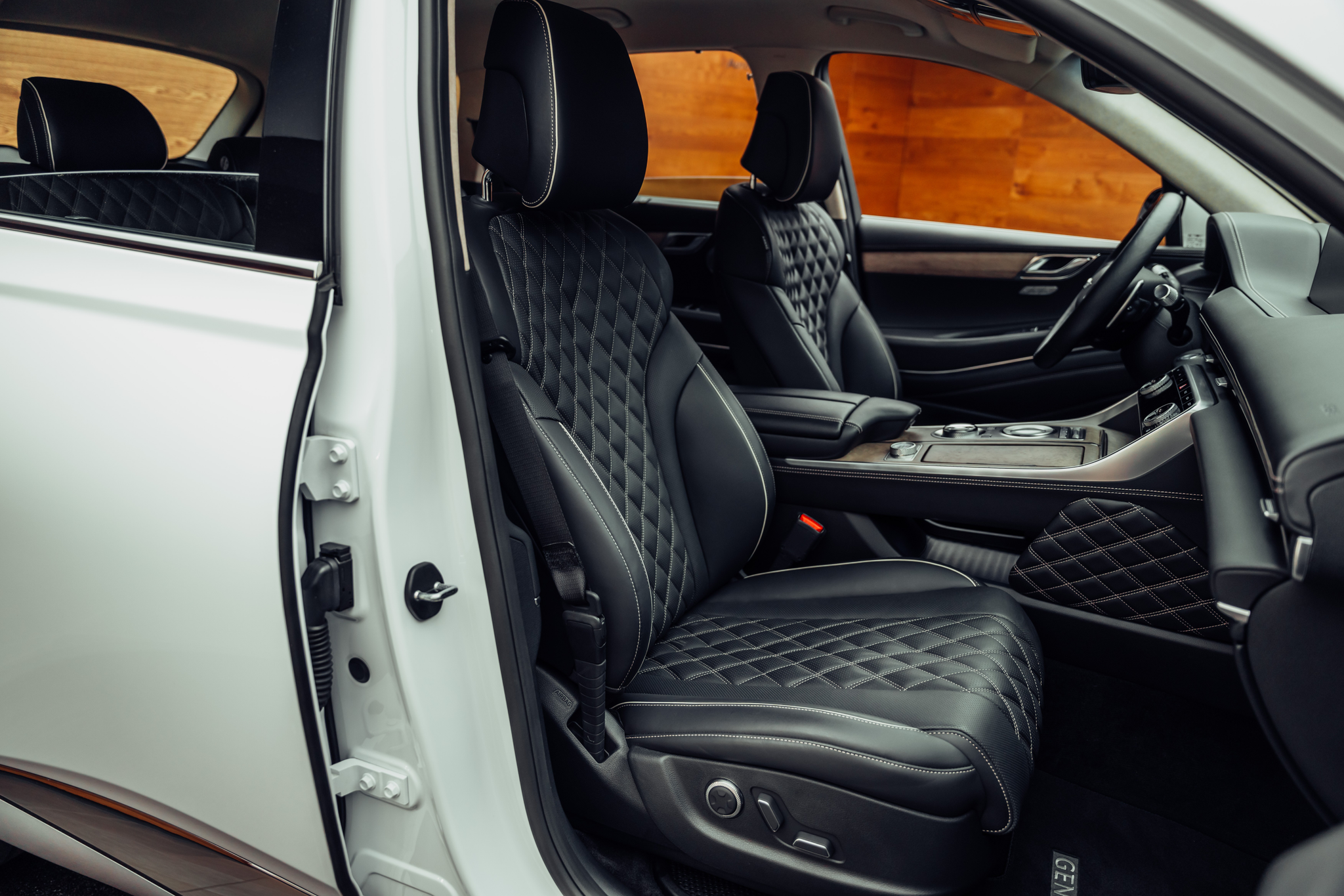 listing desktop thumbnail image 6