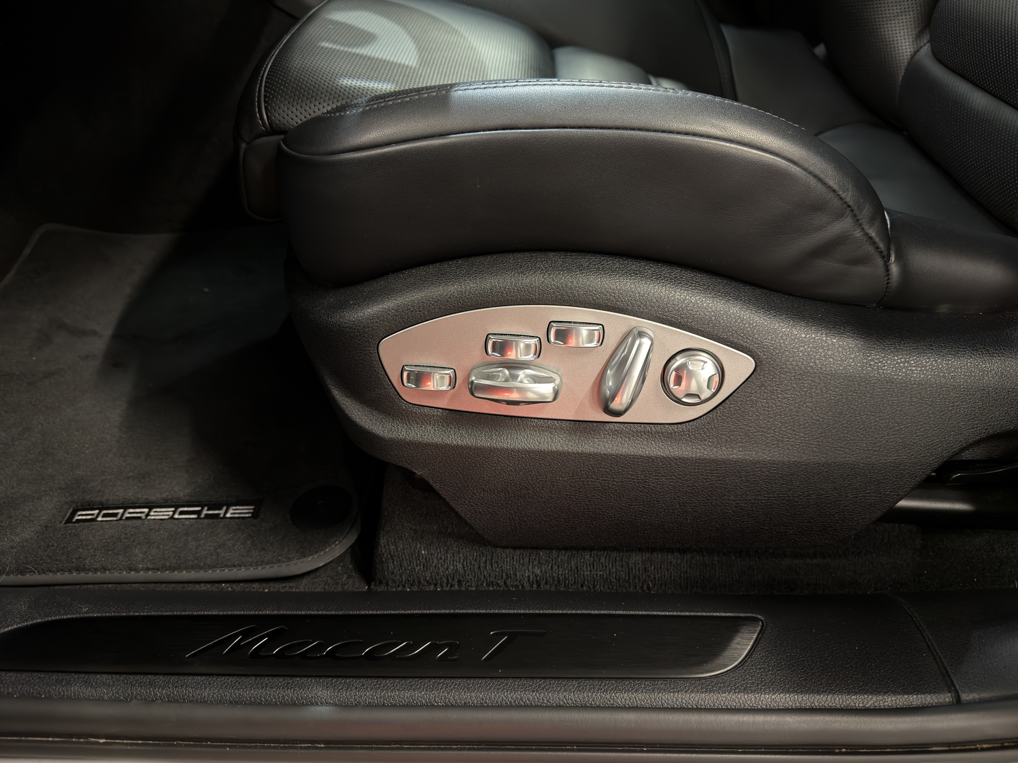 listing desktop thumbnail image 28