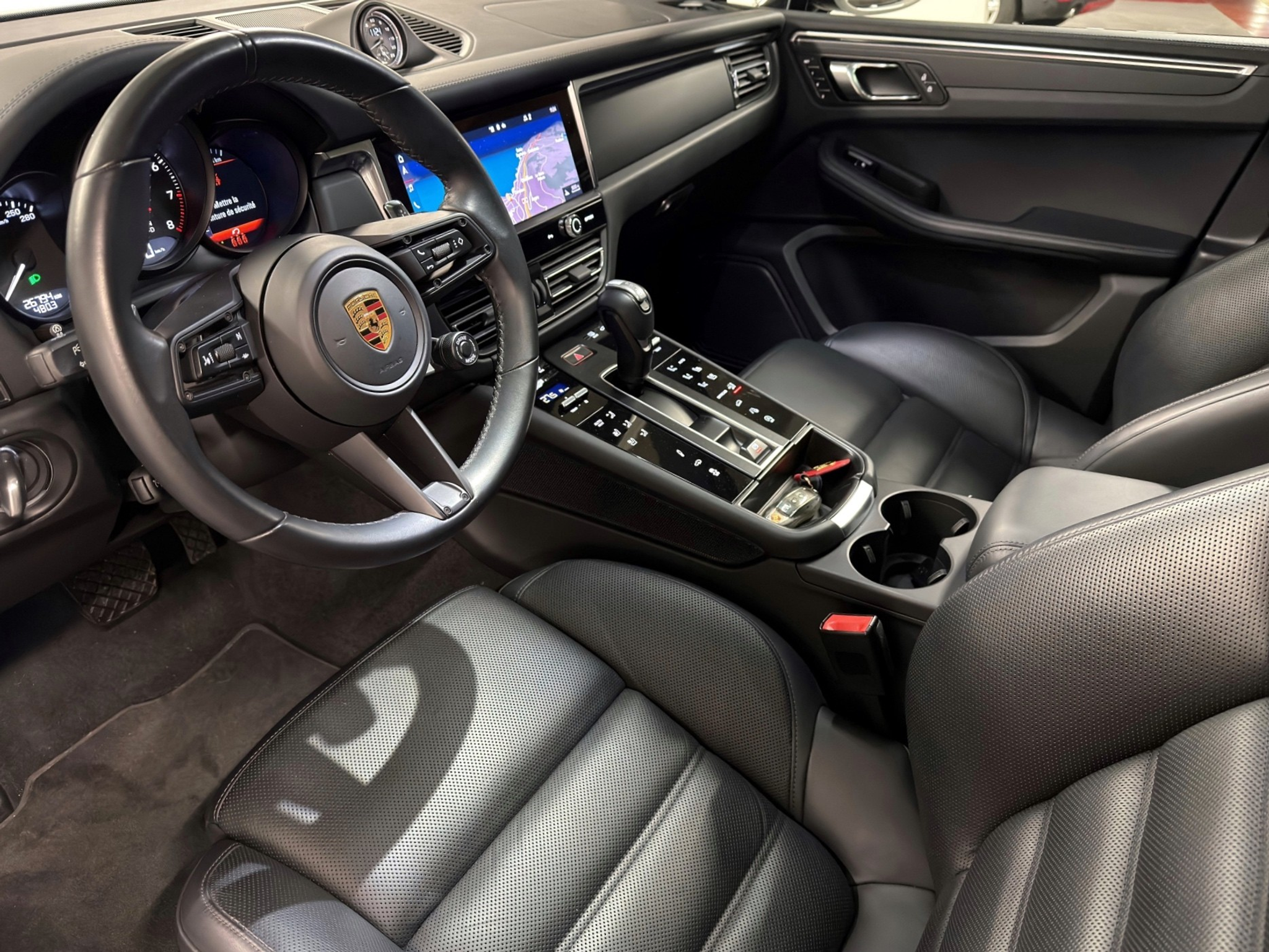 listing desktop thumbnail image 11