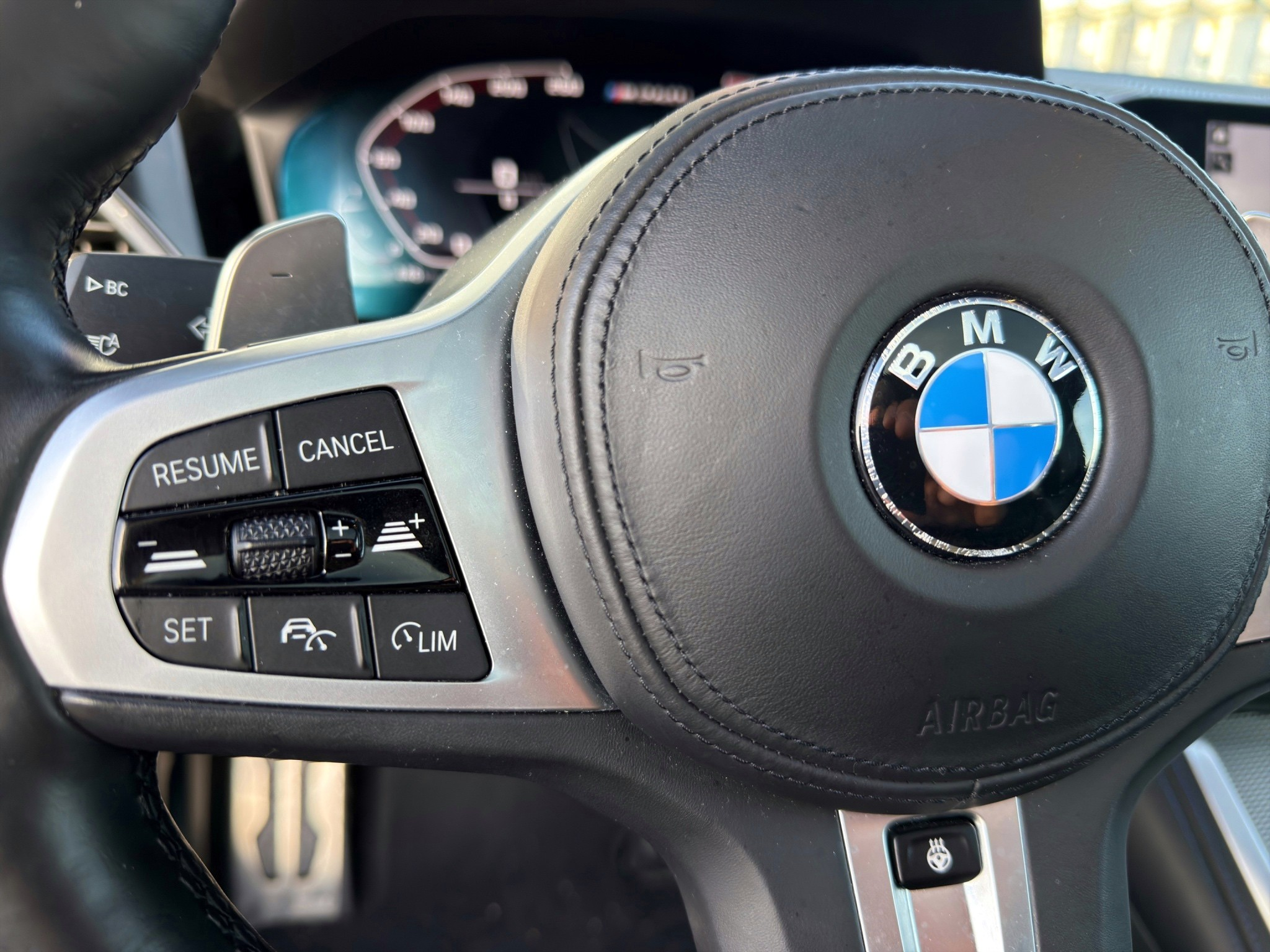 listing desktop thumbnail image 16