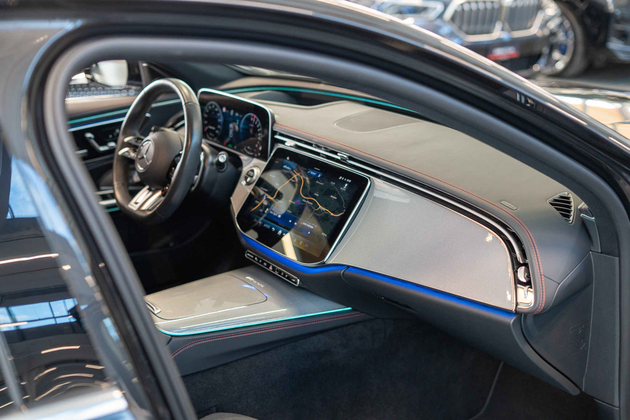 listing desktop thumbnail image 16