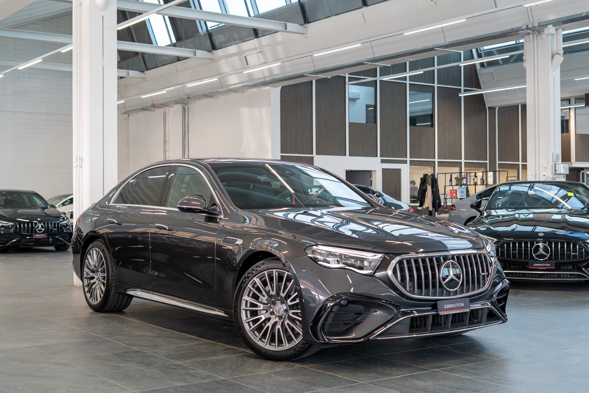 listing desktop thumbnail image 2