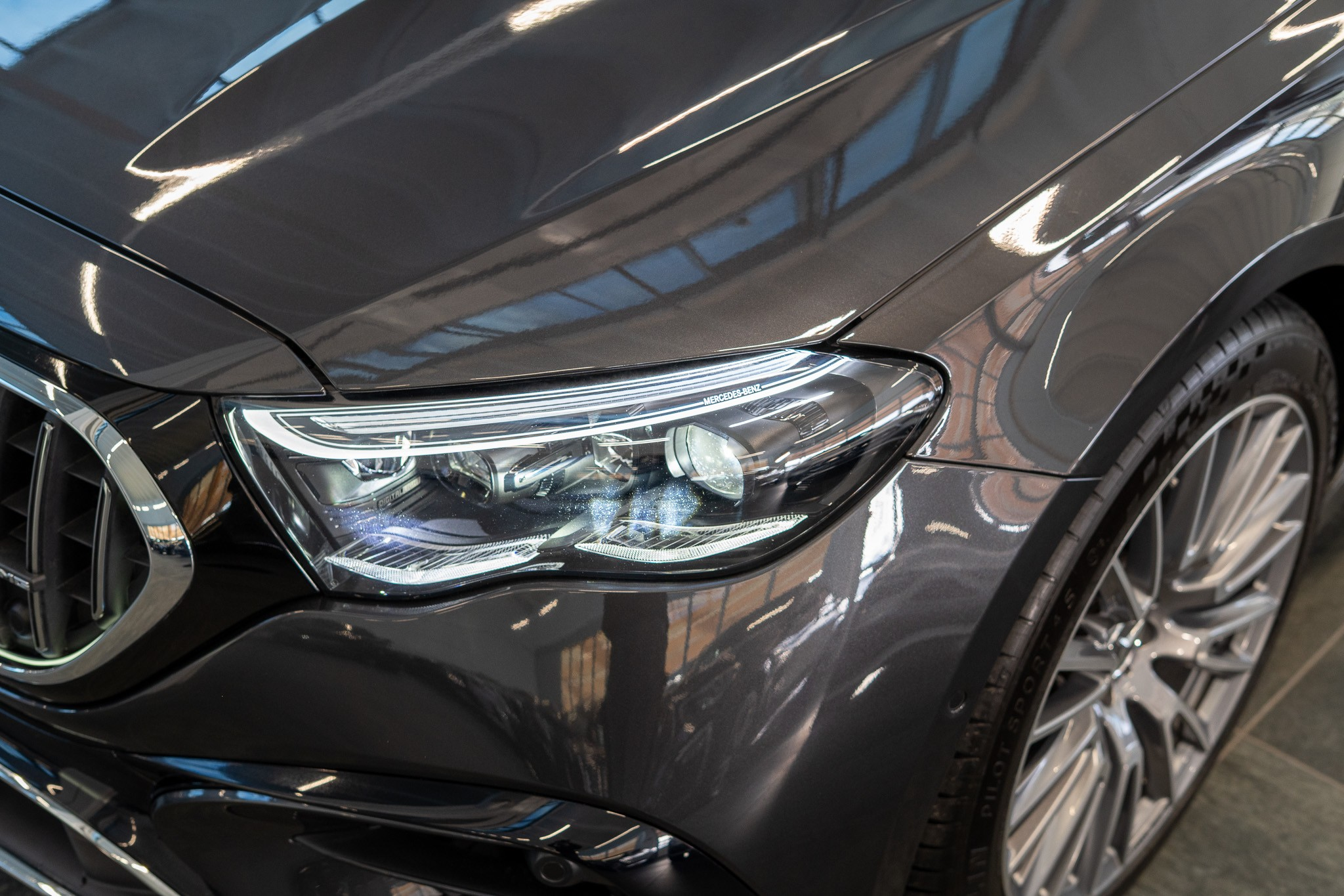 listing desktop thumbnail image 9