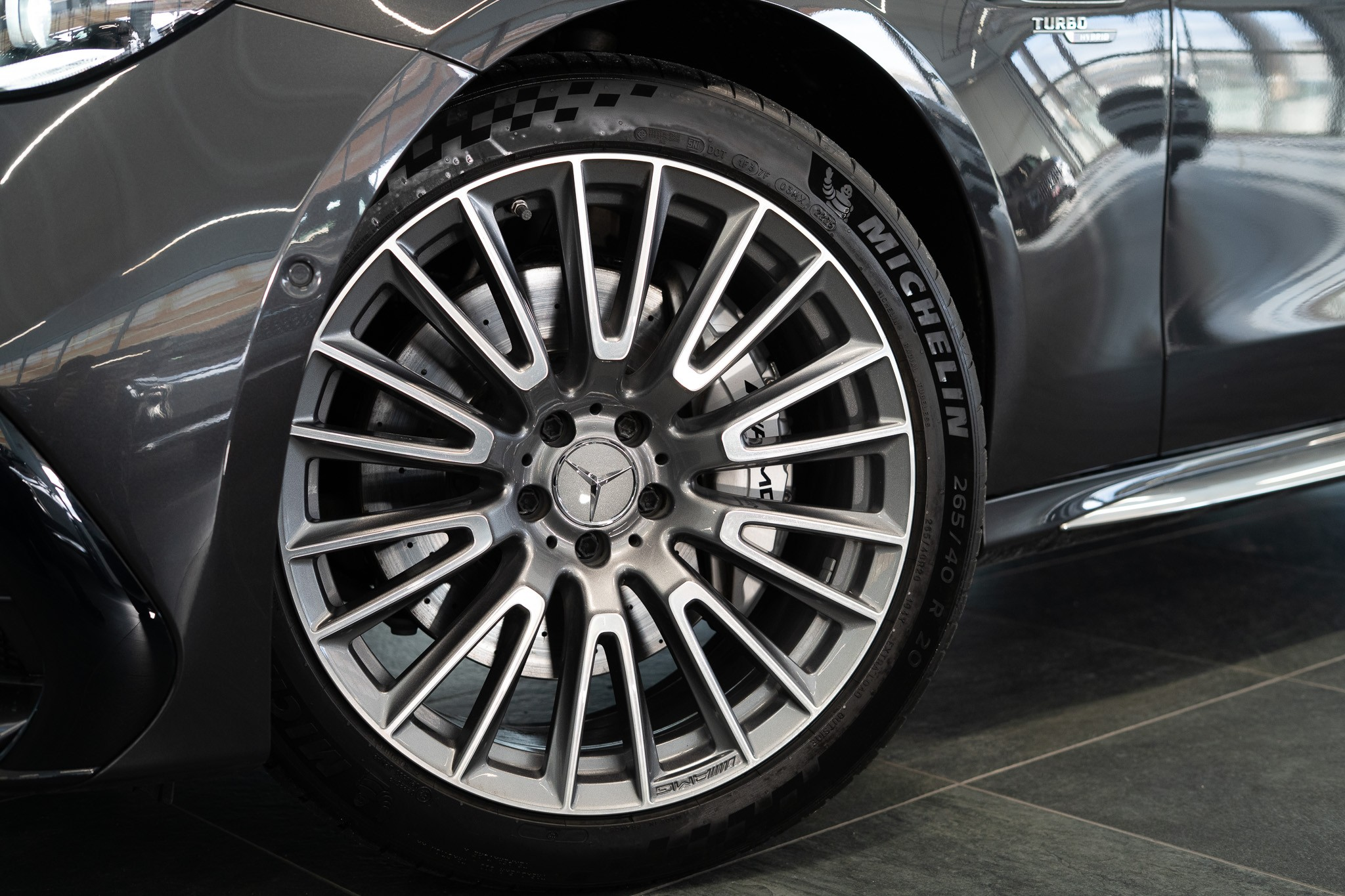 listing desktop thumbnail image 8