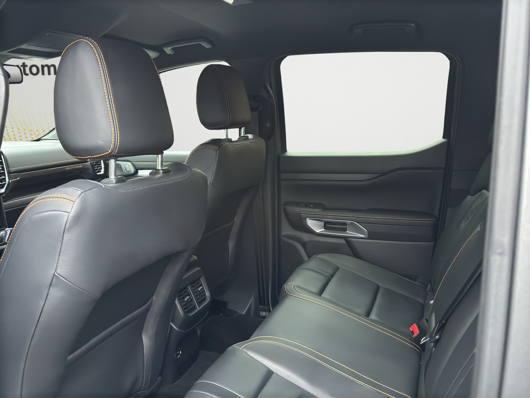 listing desktop thumbnail image 15