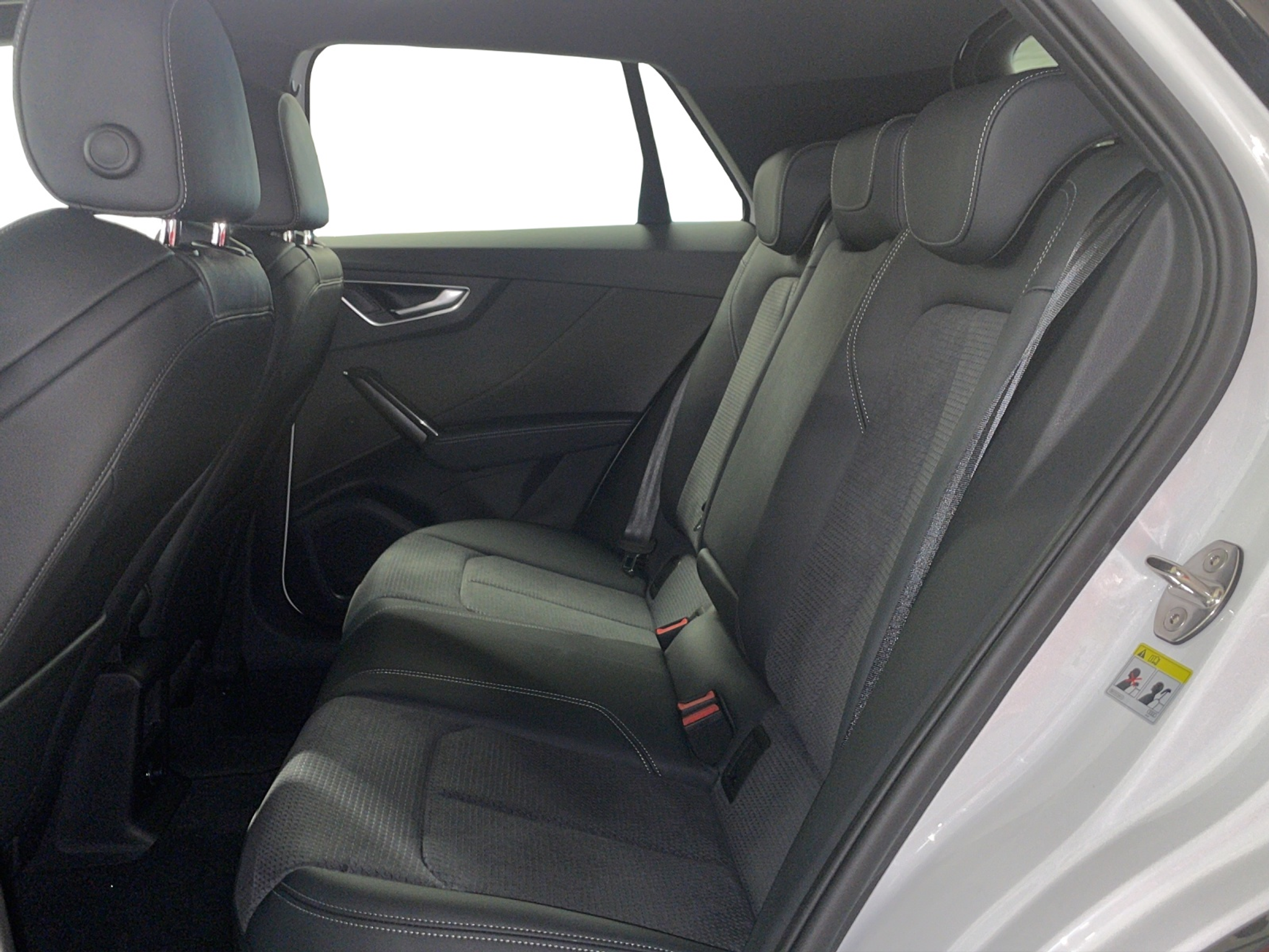 listing desktop thumbnail image 11