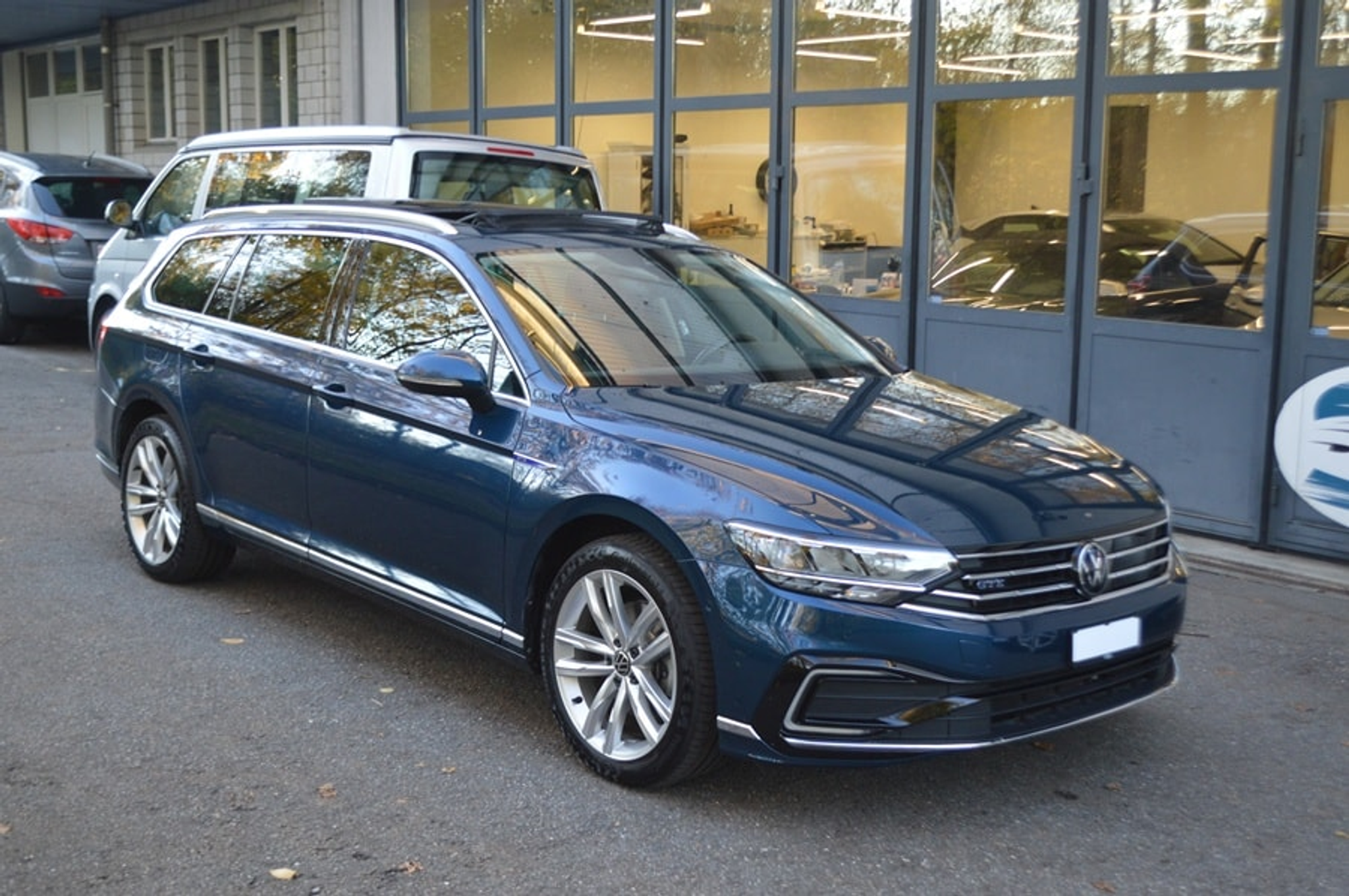 listing desktop thumbnail image 11