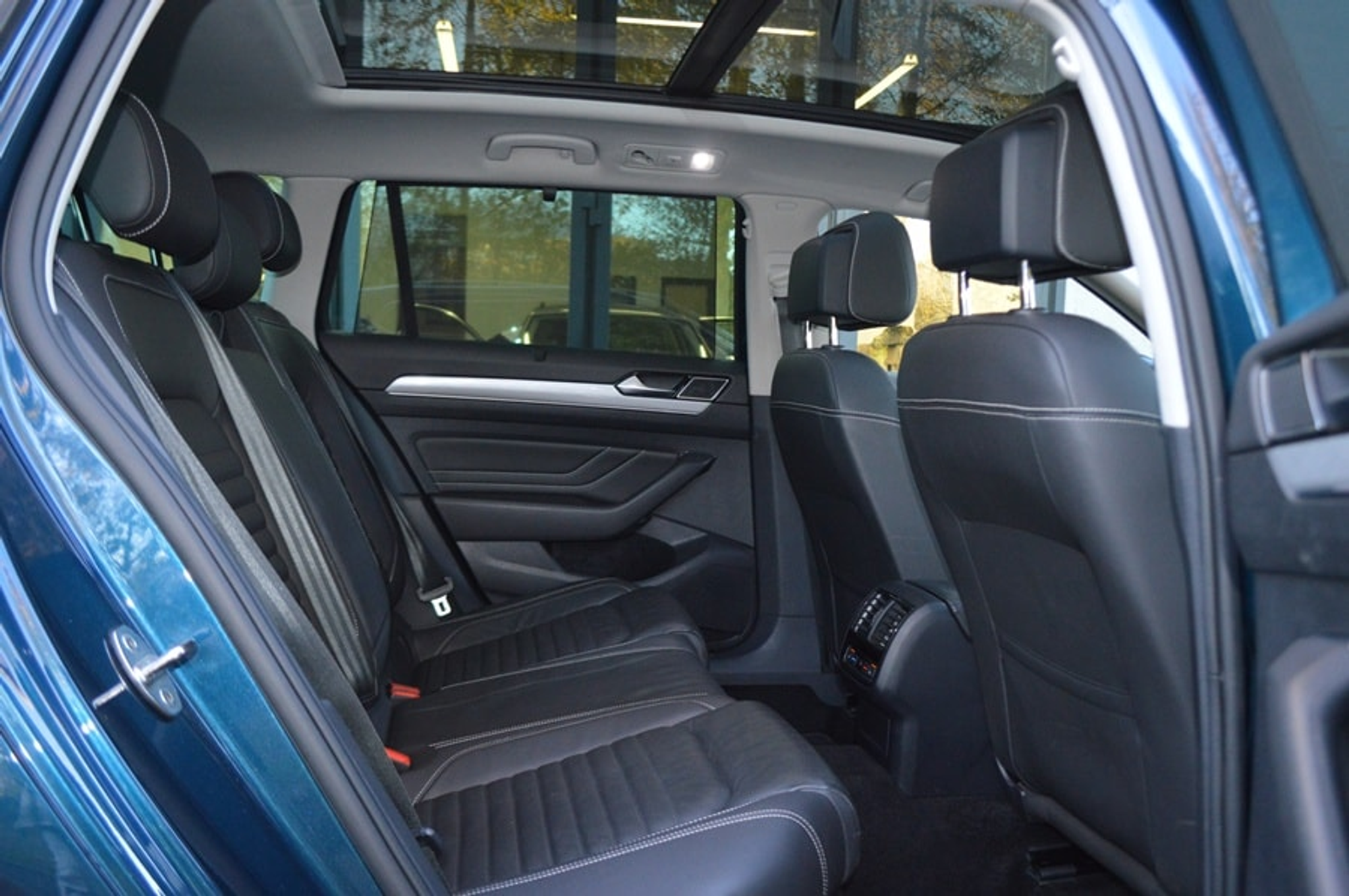 listing desktop thumbnail image 8