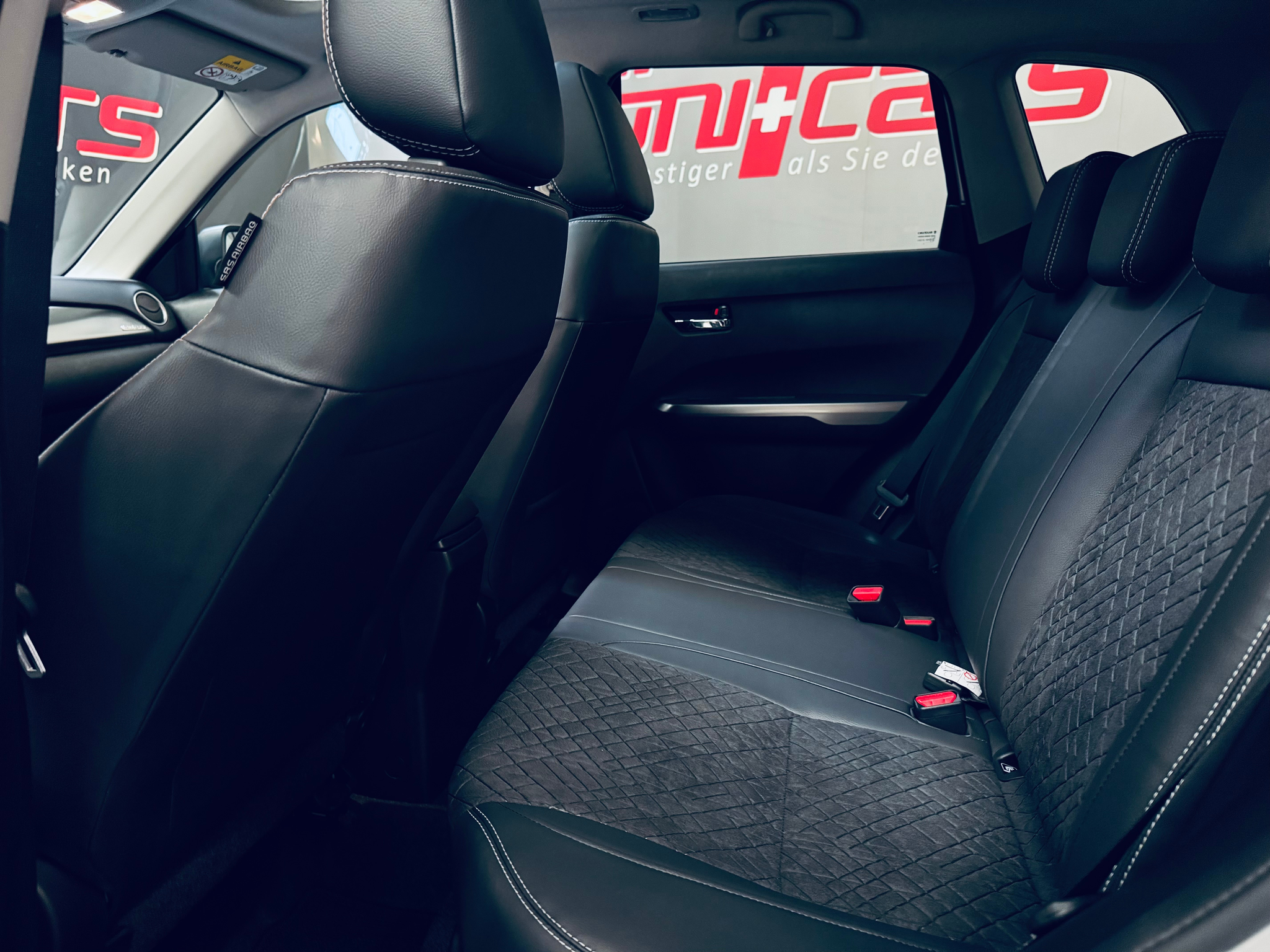 listing desktop thumbnail image 12