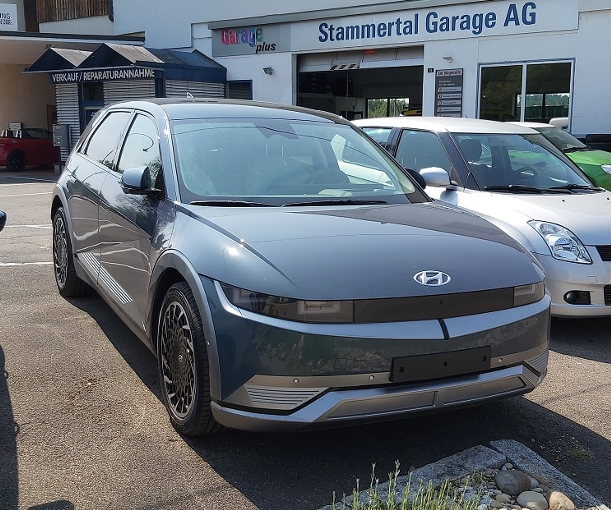 listing desktop thumbnail image 9