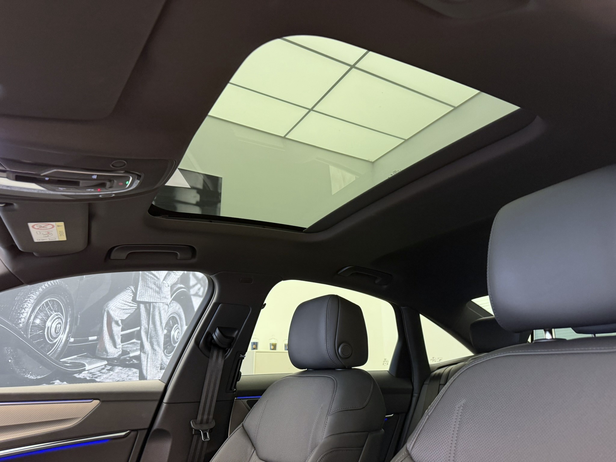 listing desktop thumbnail image 19