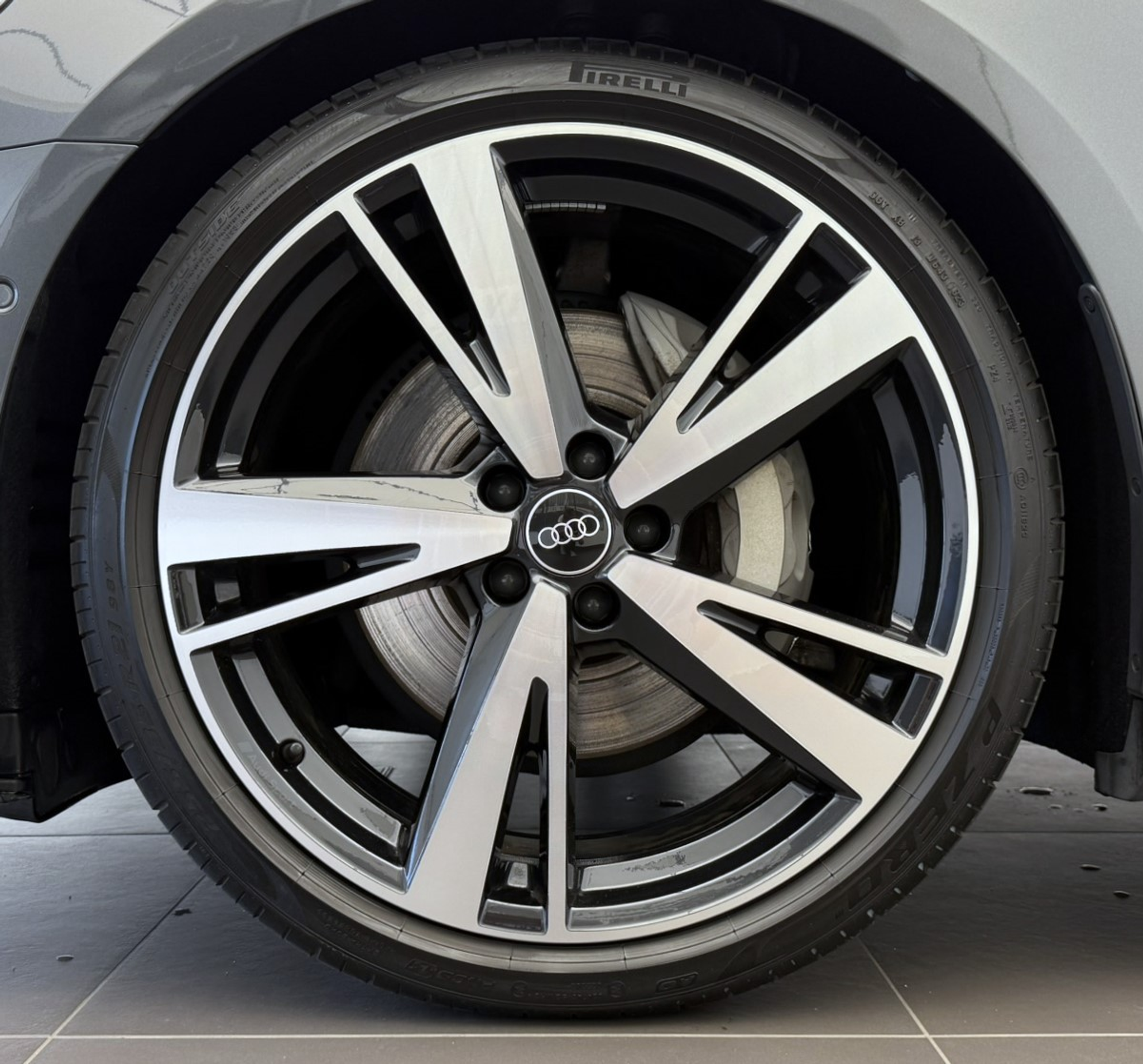 listing desktop thumbnail image 2