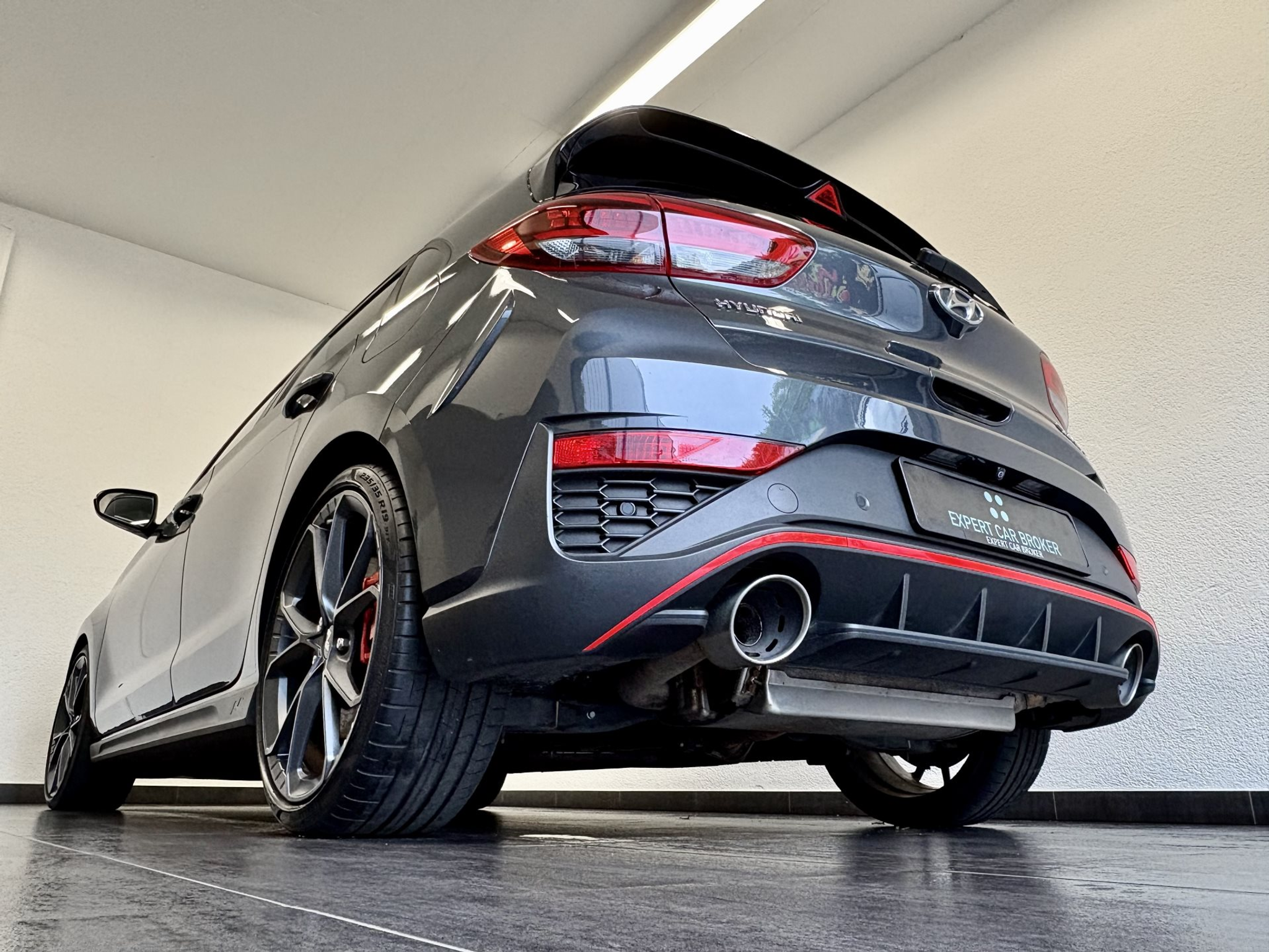 listing desktop thumbnail image 9