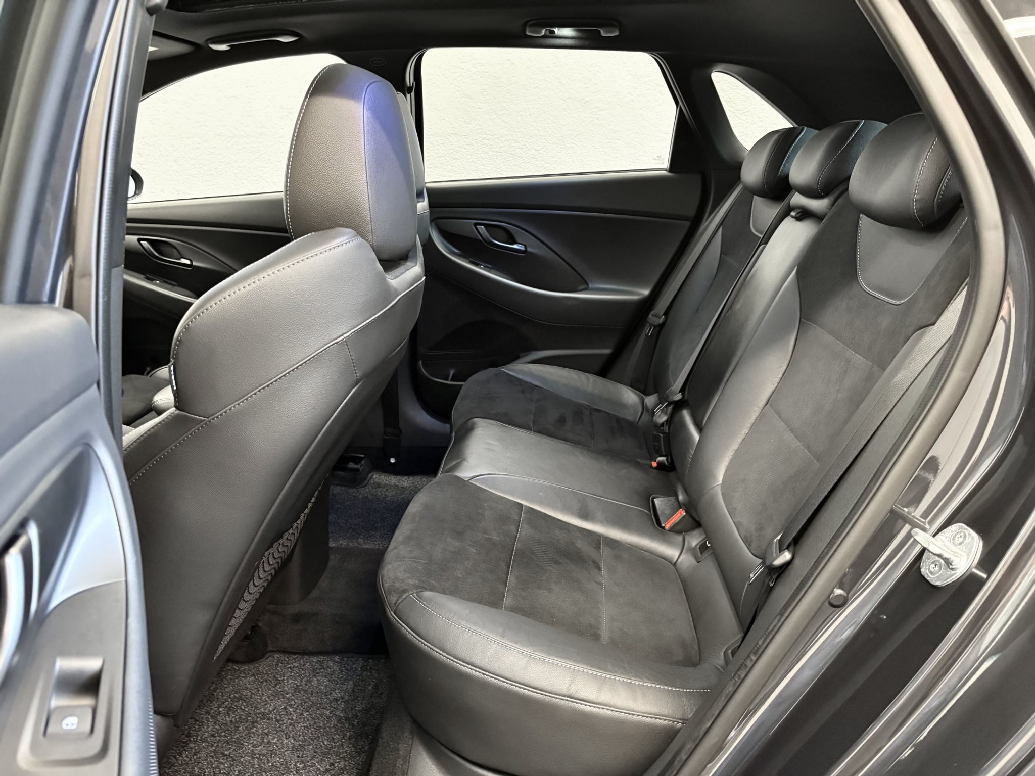 listing desktop thumbnail image 13