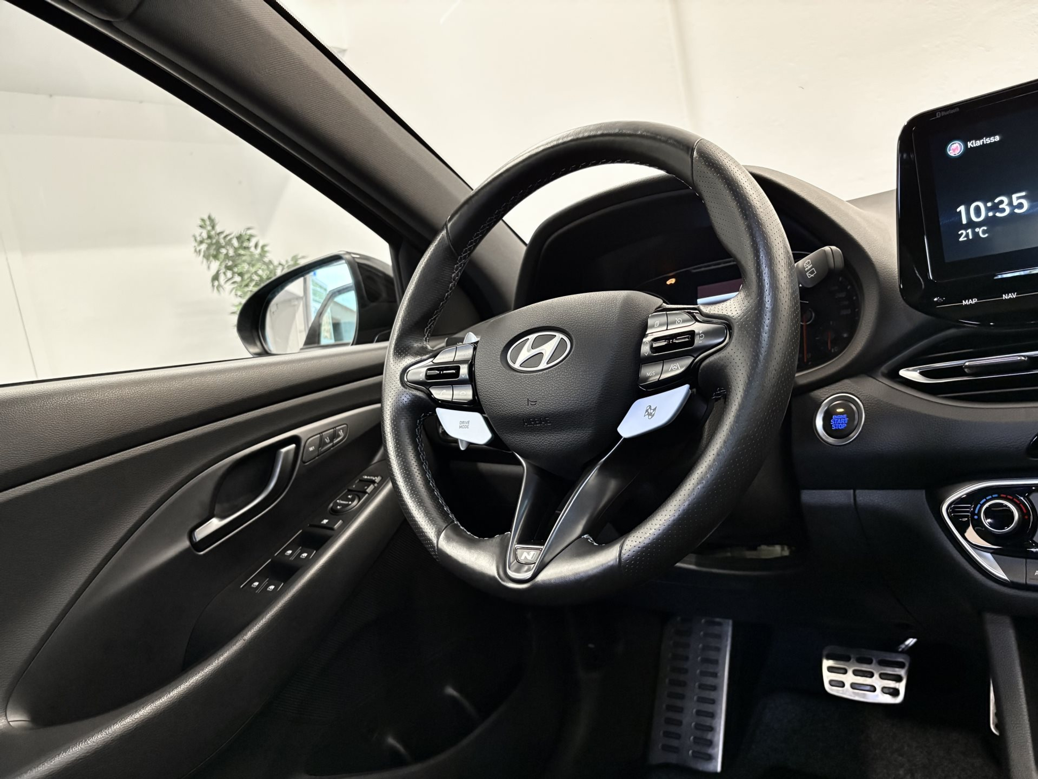 listing desktop thumbnail image 15