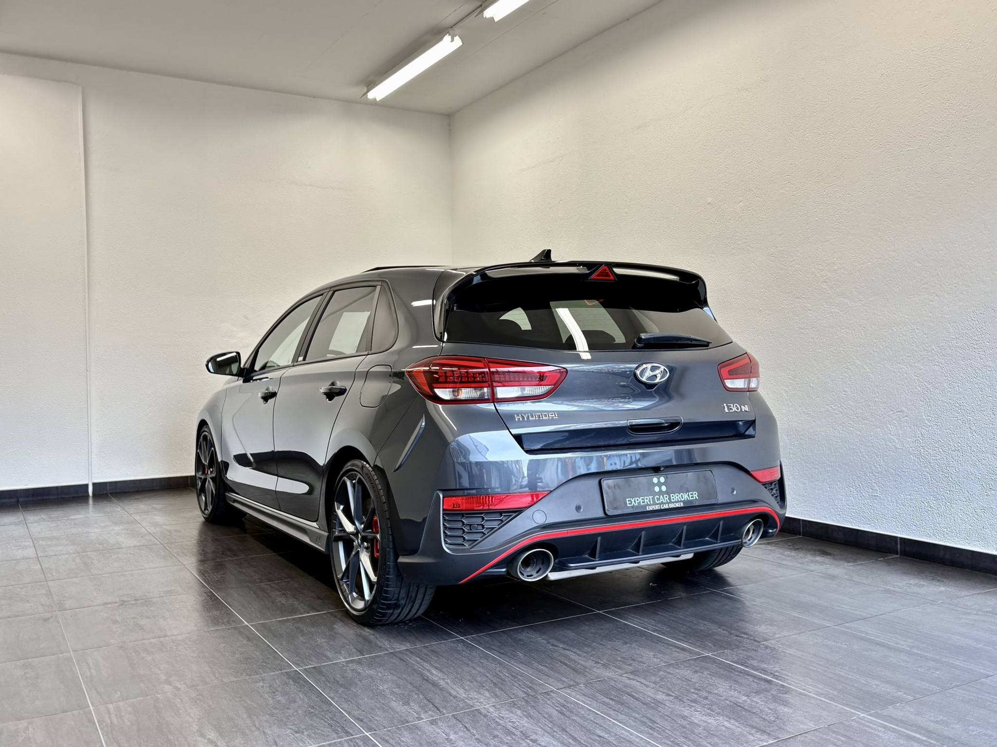 listing desktop thumbnail image 8