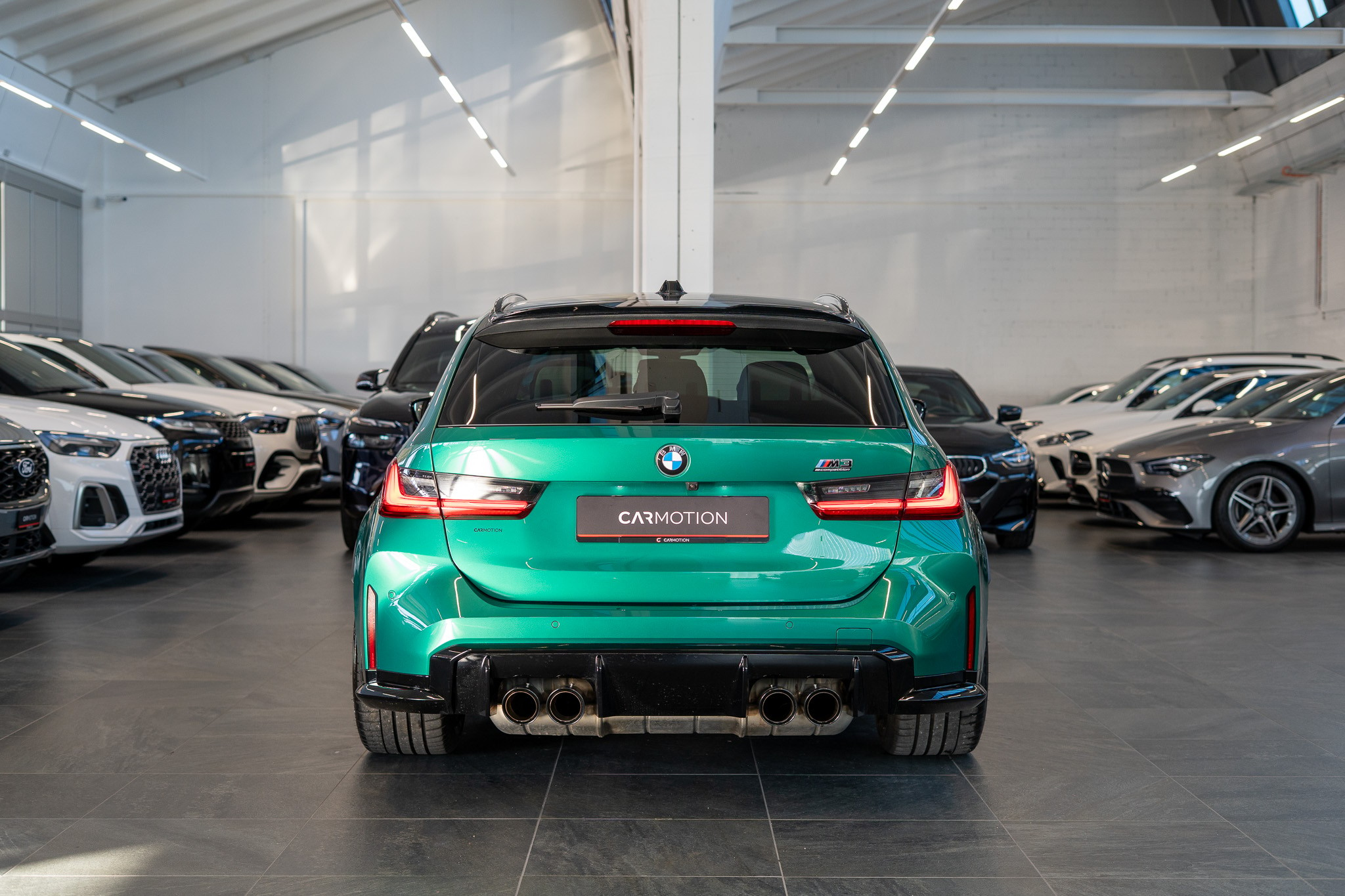 listing desktop thumbnail image 4