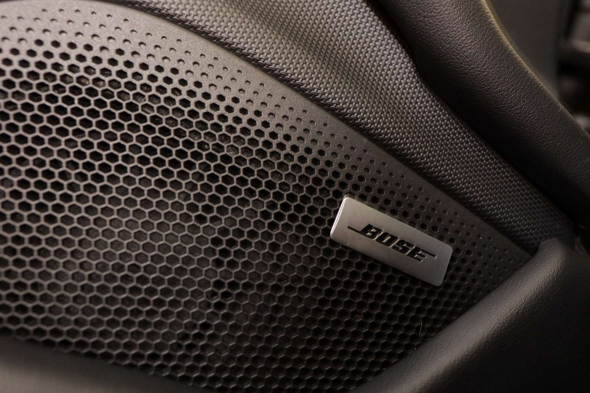 listing desktop thumbnail image 16