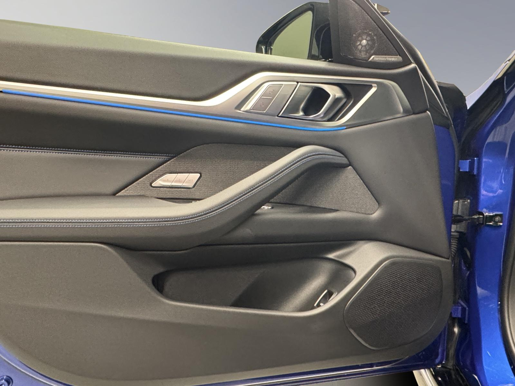 listing desktop thumbnail image 12