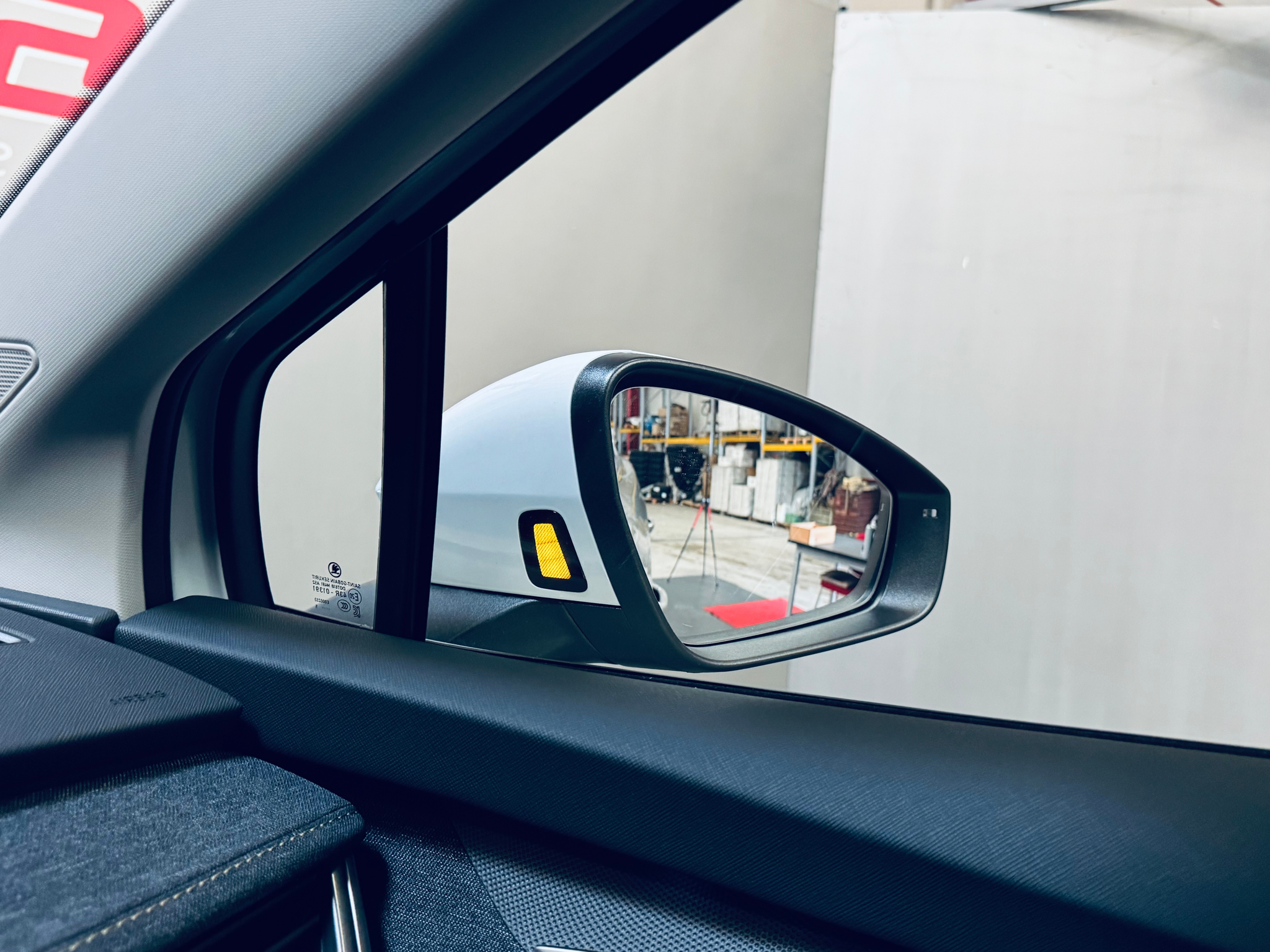 listing desktop thumbnail image 23