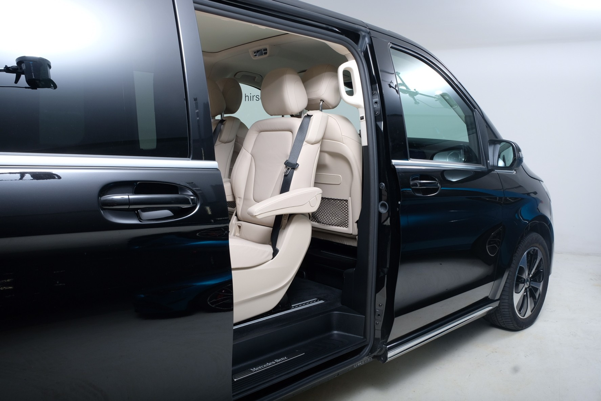 listing desktop thumbnail image 6