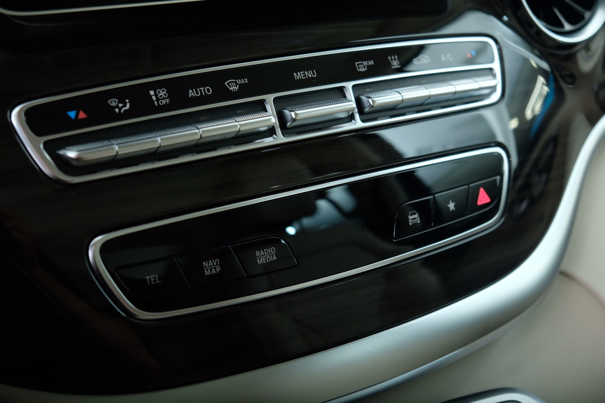 listing desktop thumbnail image 14