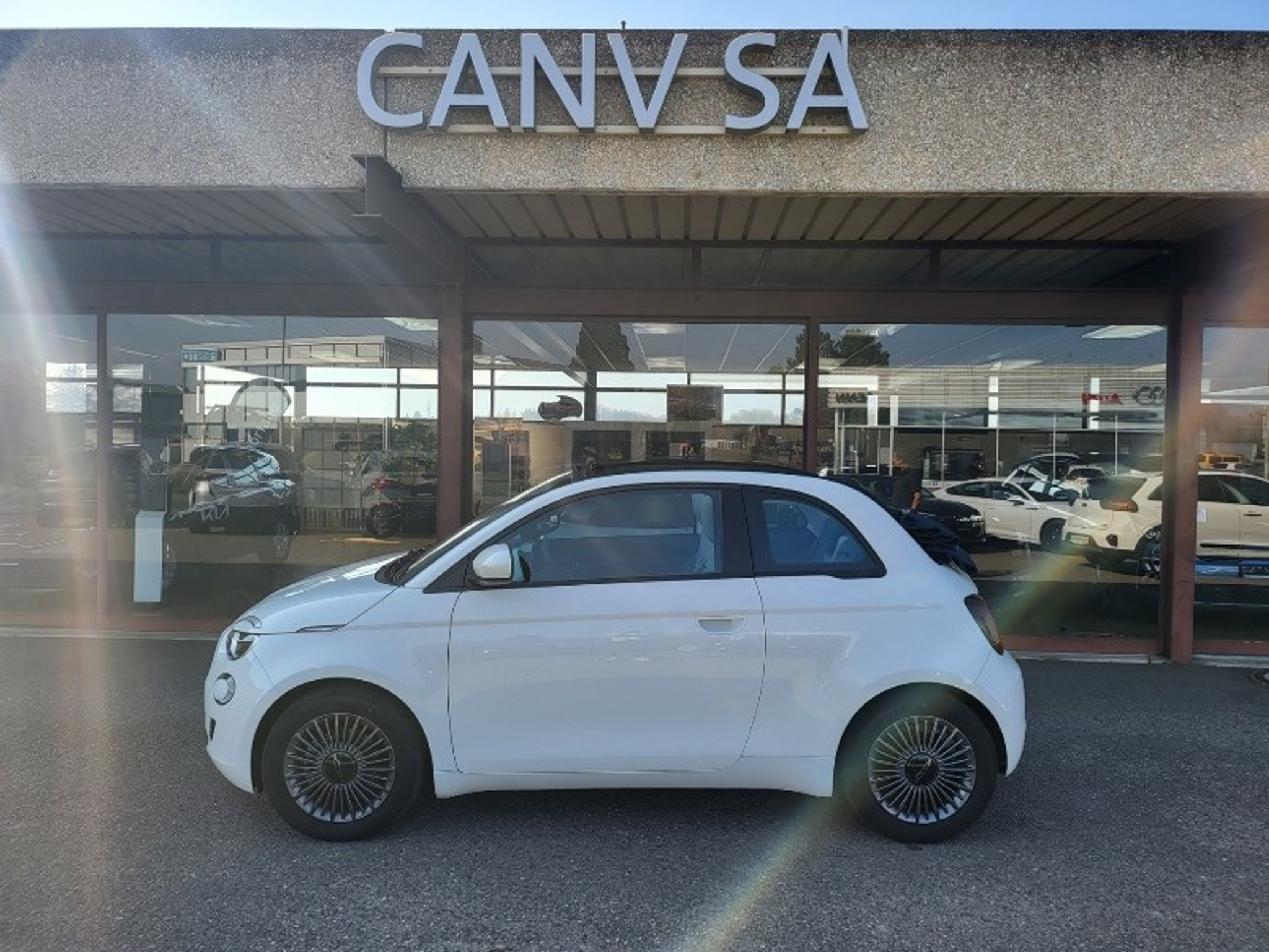 listing desktop thumbnail image 5